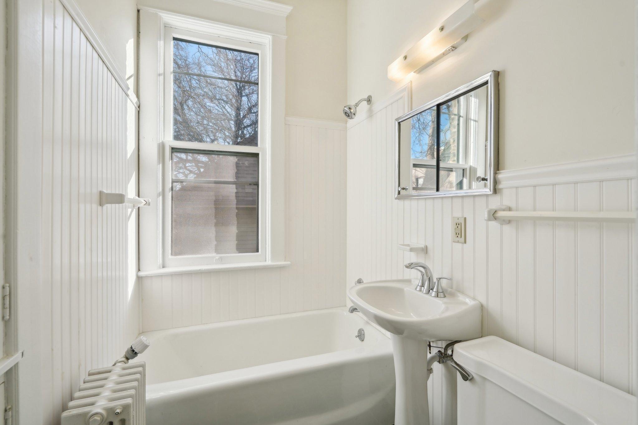 647 Lincoln Avenue 4 Property Photo 27