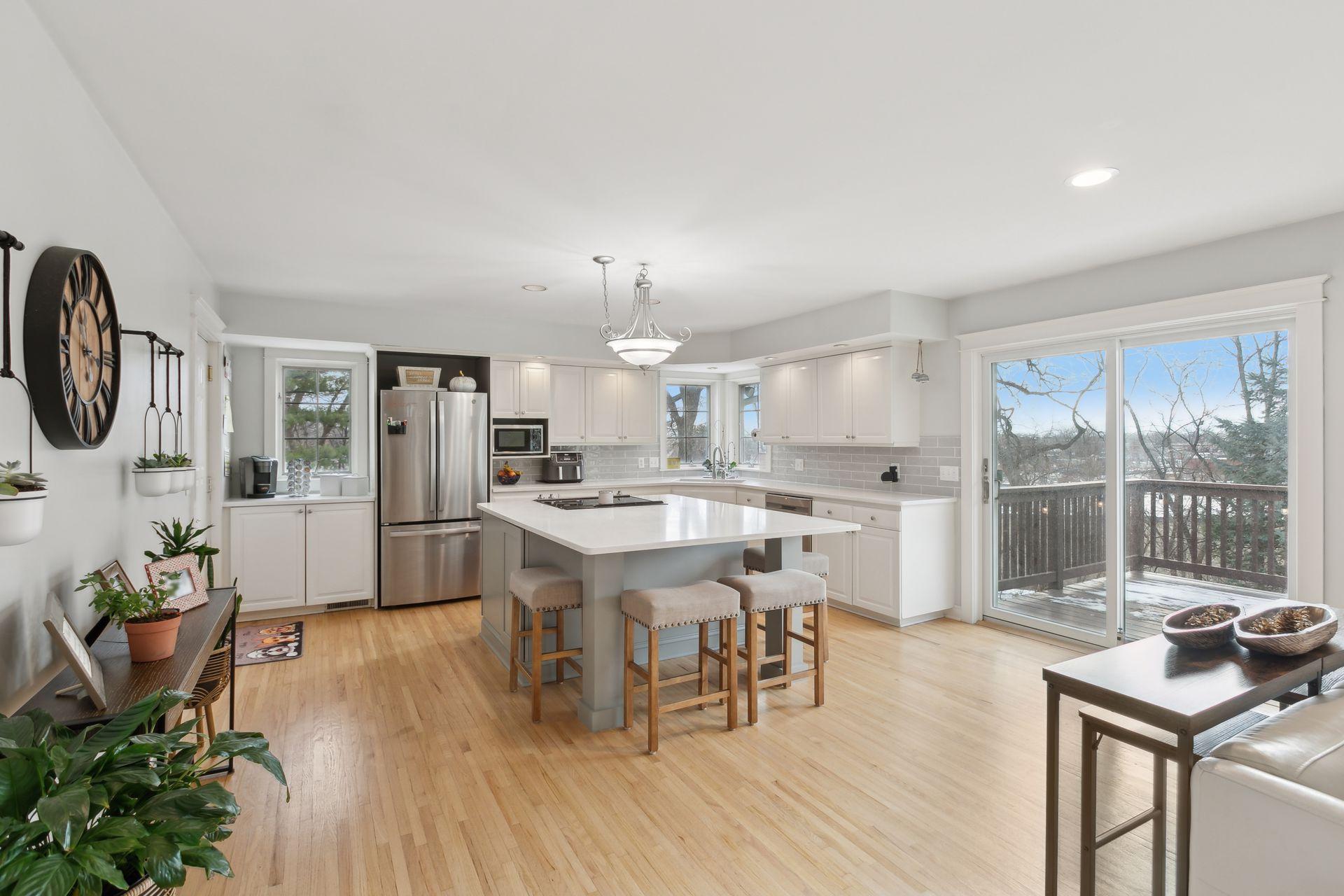 60 Imperial Drive Property Photo 1
