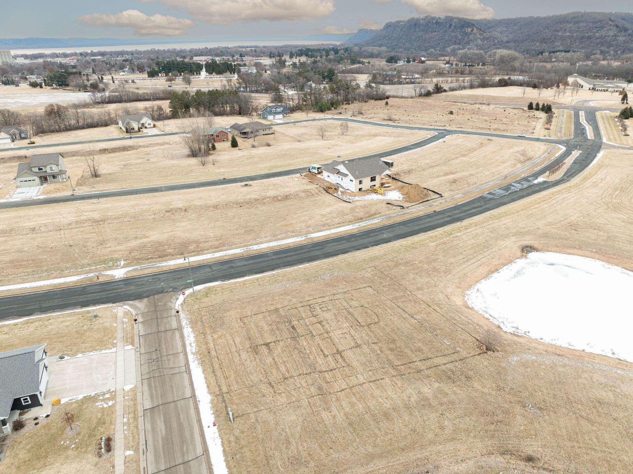 149 W Emerald Lake Property Photo 5