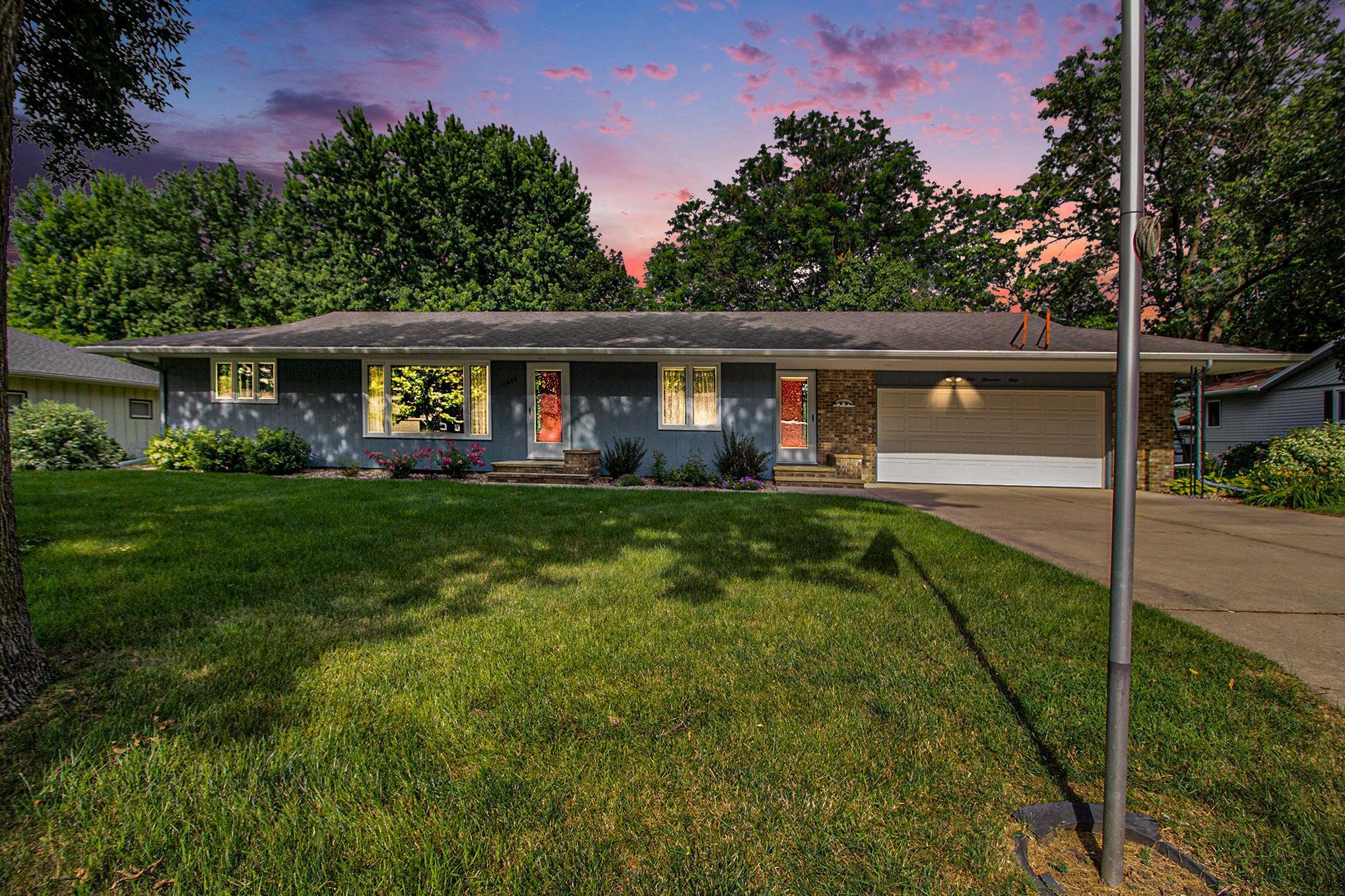 1009 N Jackson Street Property Photo 1