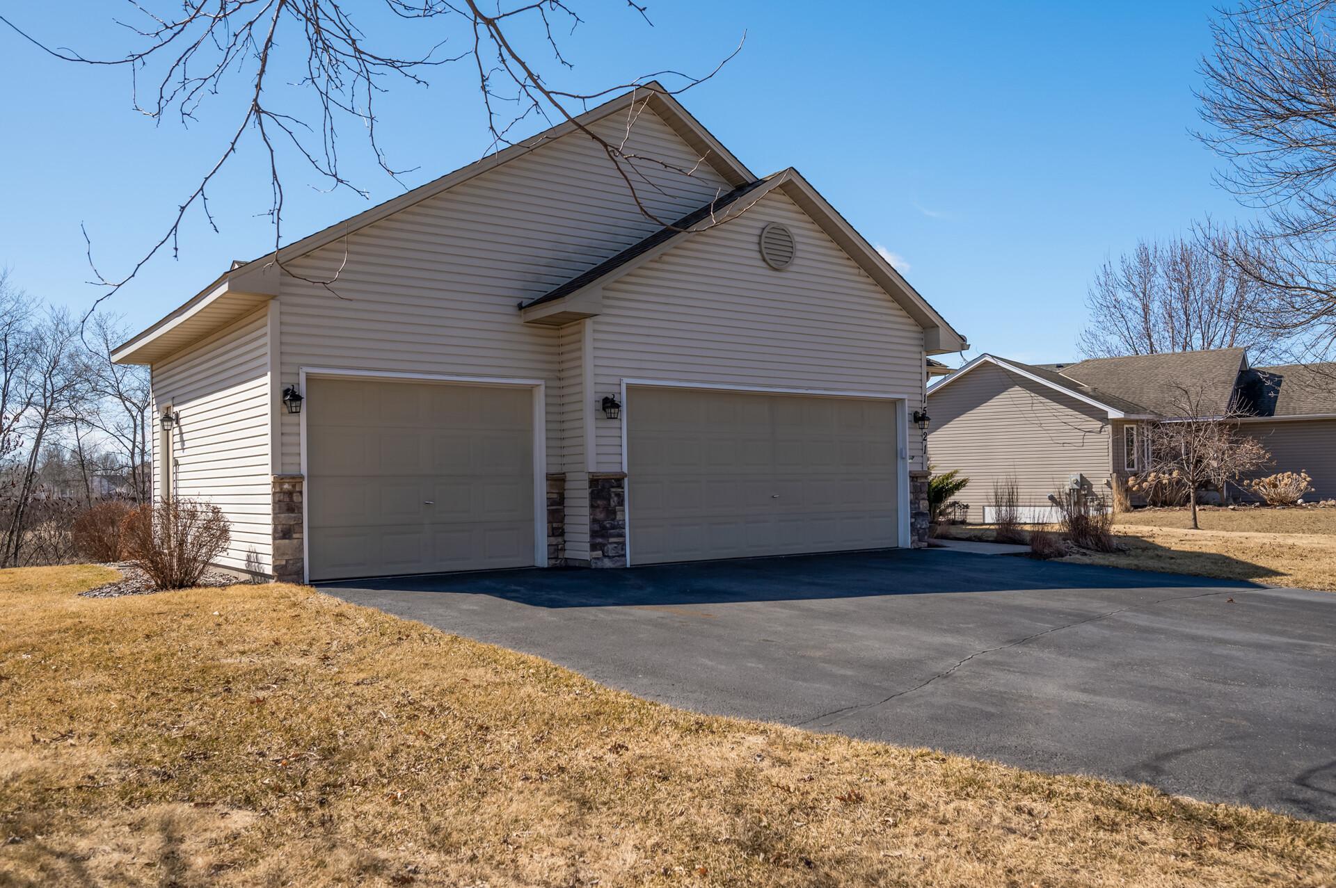 15921 Vale Street Property Photo 3