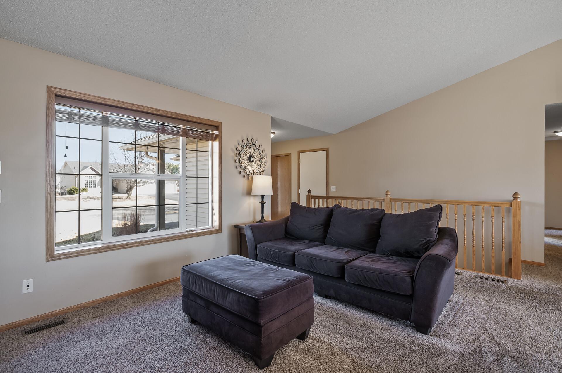 15921 Vale Street Property Photo 8