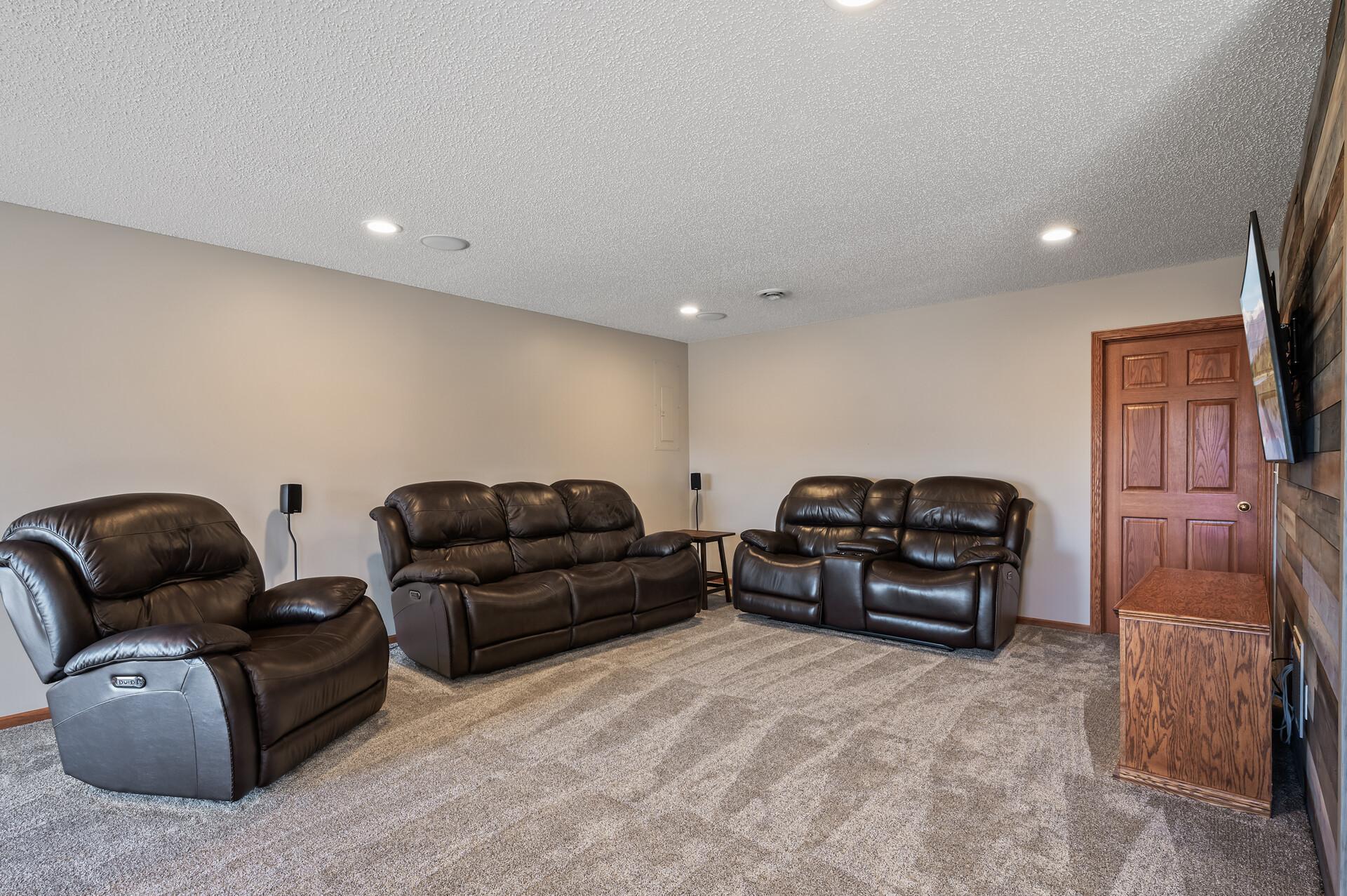 15921 Vale Street Property Photo 36