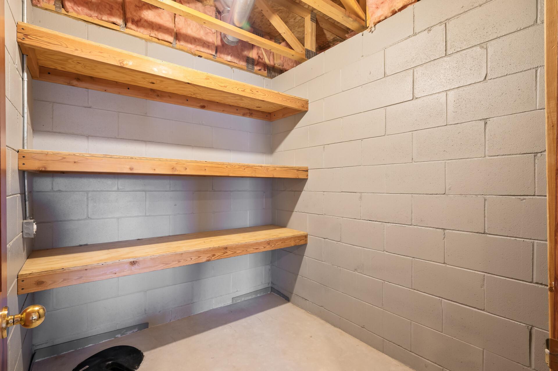 15921 Vale Street Property Photo 43