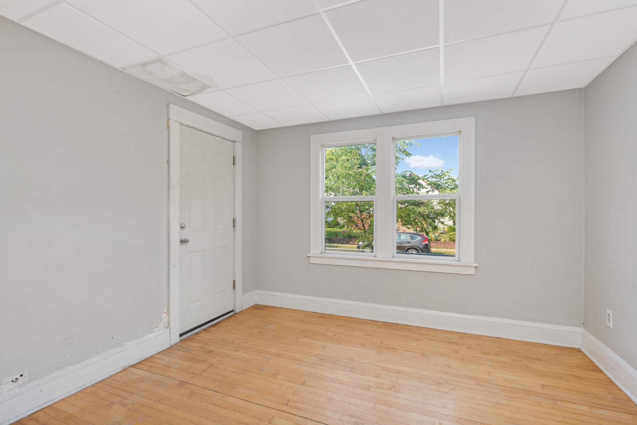 2633 7th Street Property Photo 4
