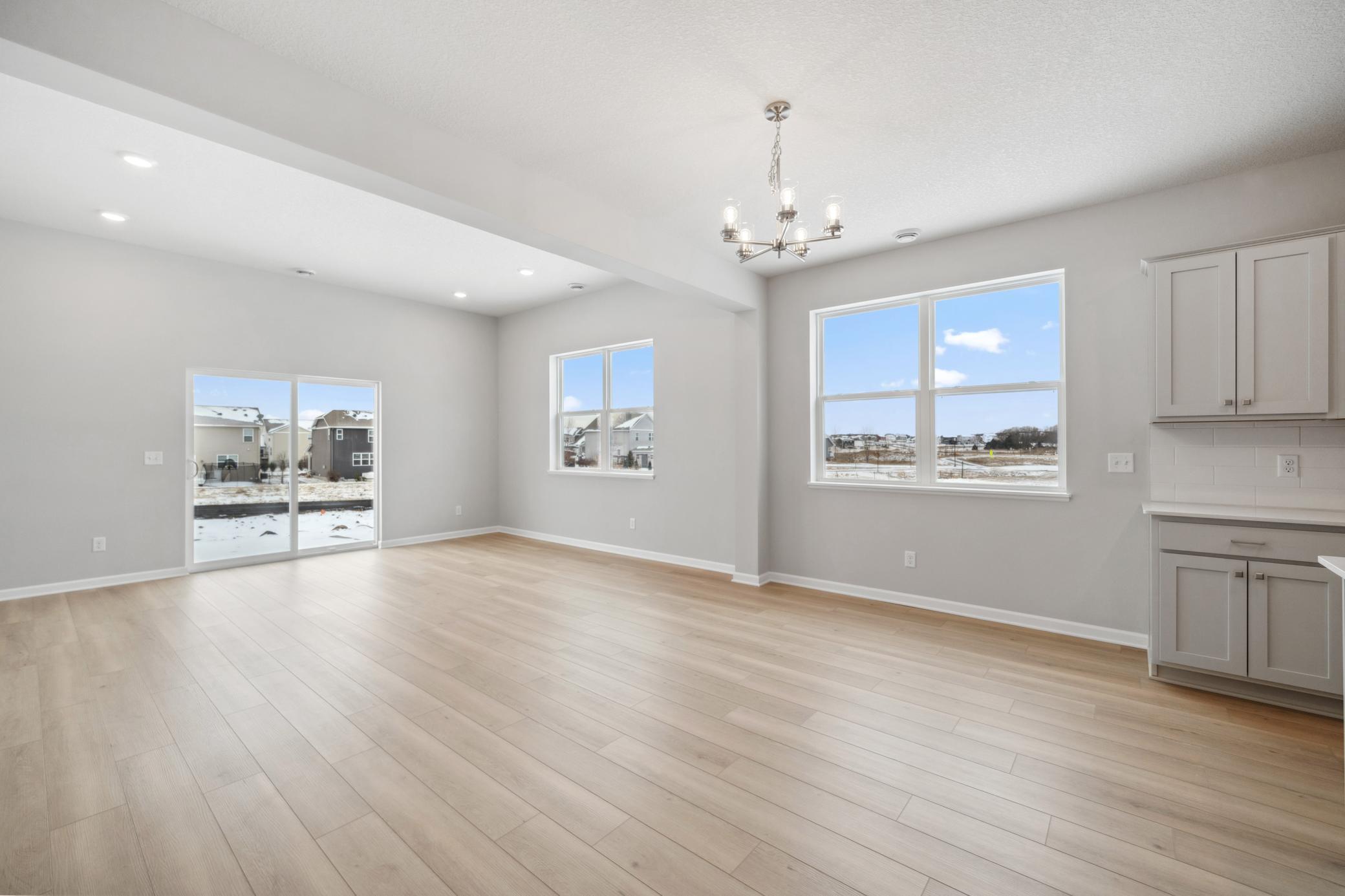 6590 Jody Avenue Property Photo 8