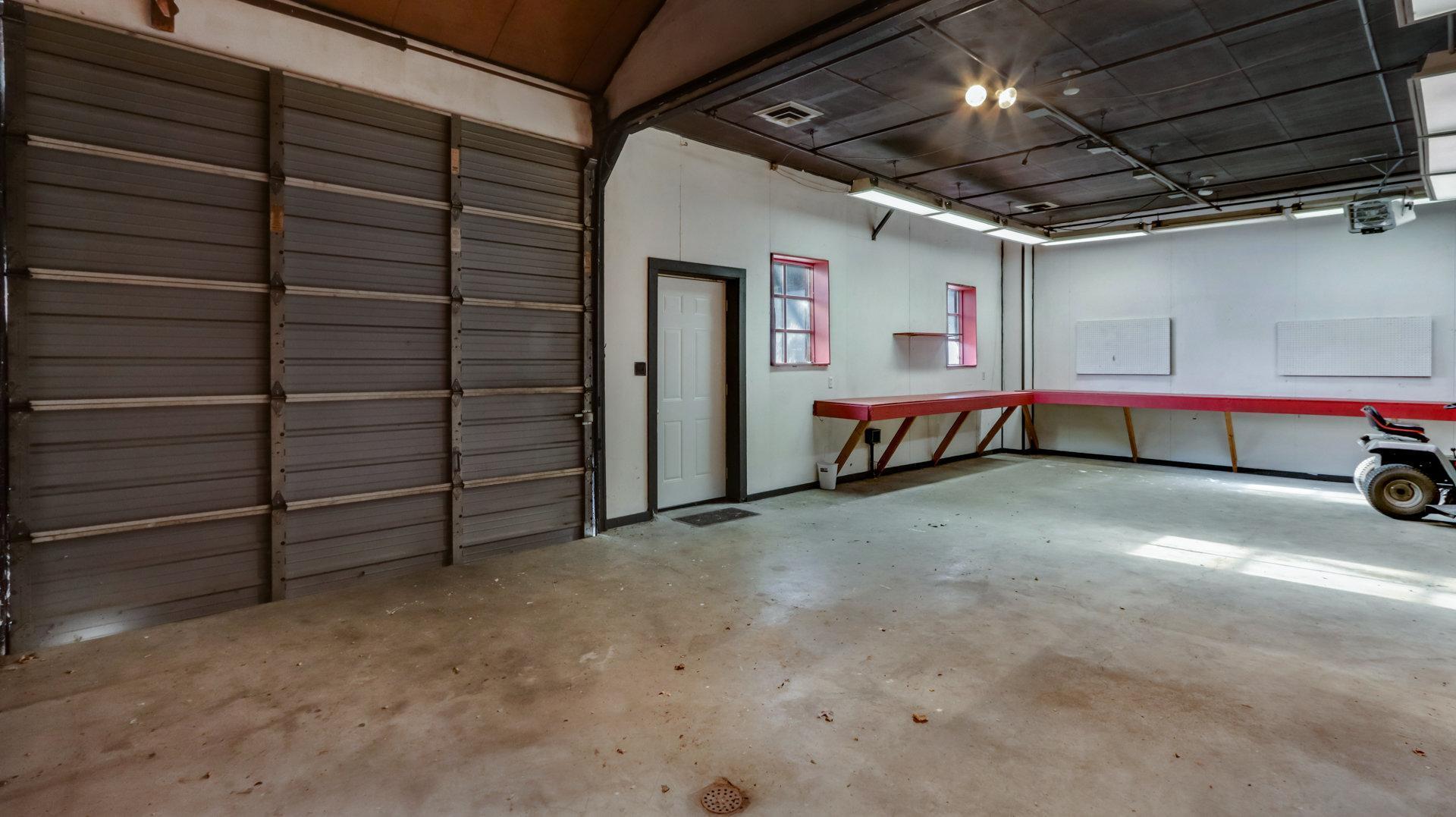 119 Meadow Hill Drive Property Photo 3