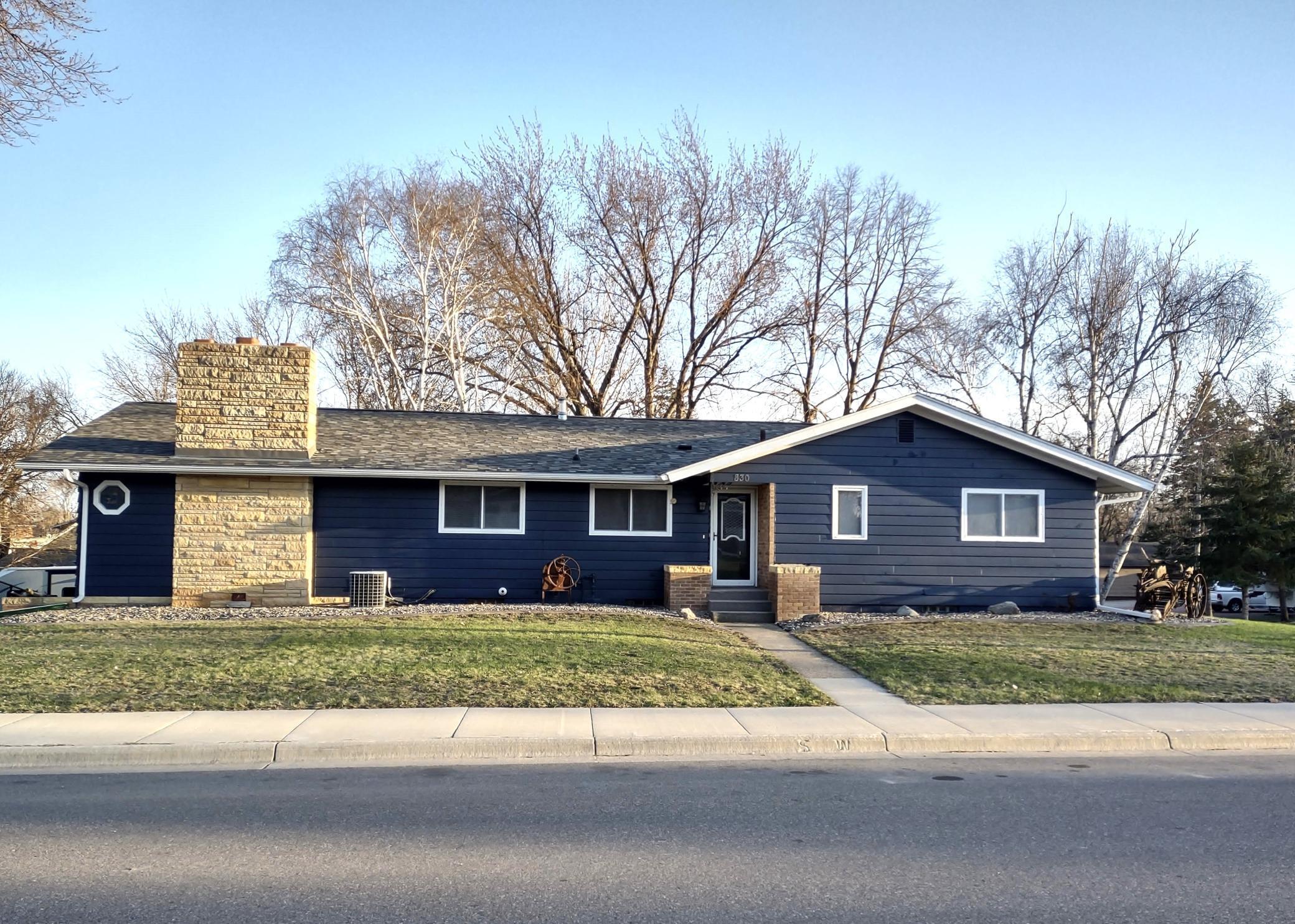 830 Forest Avenue Property Photo
