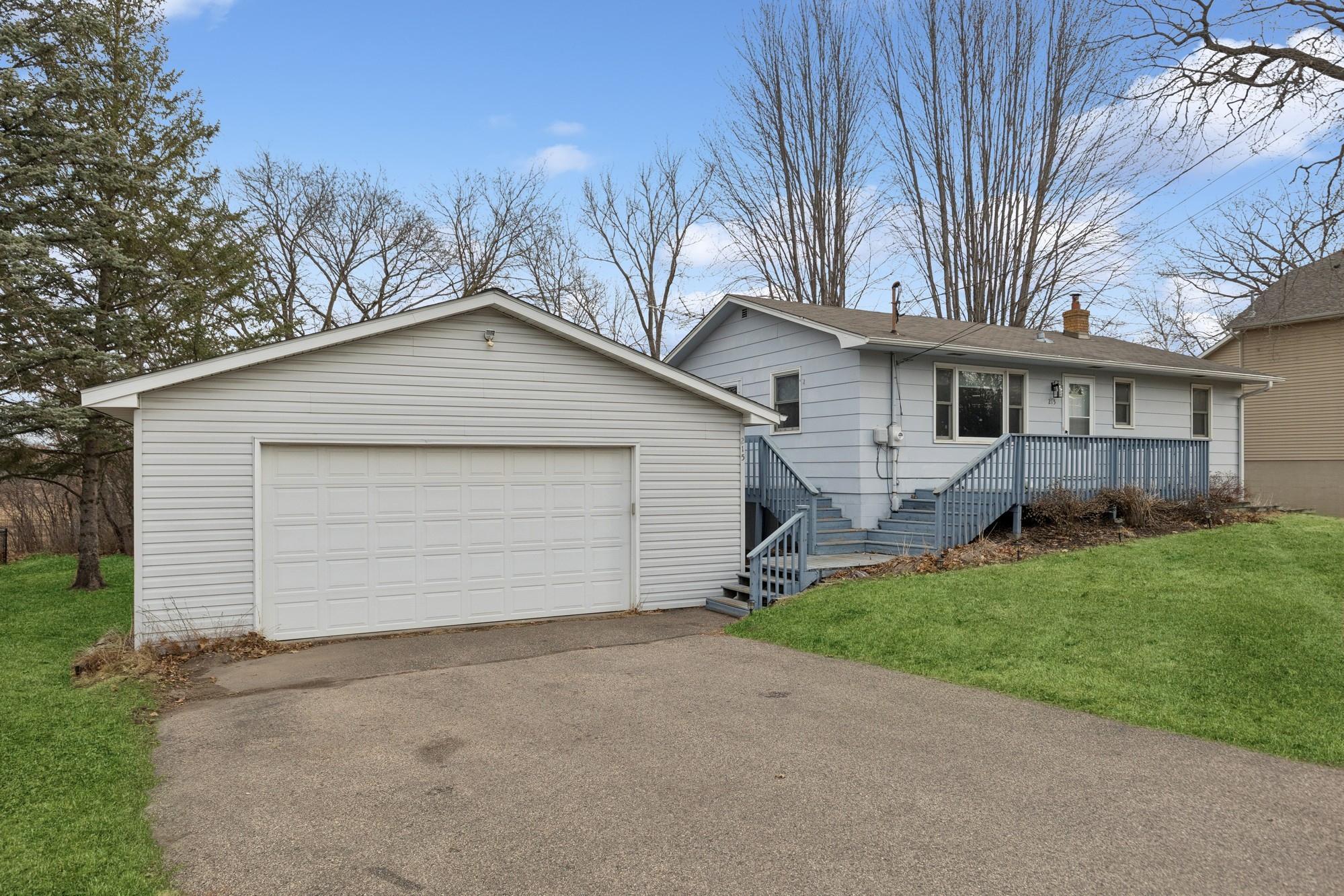 215 Sherwood Road Property Photo 1