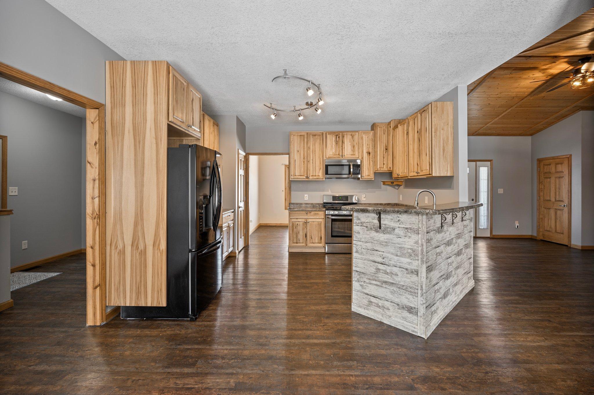 8836 Packard Avenue Property Photo 4