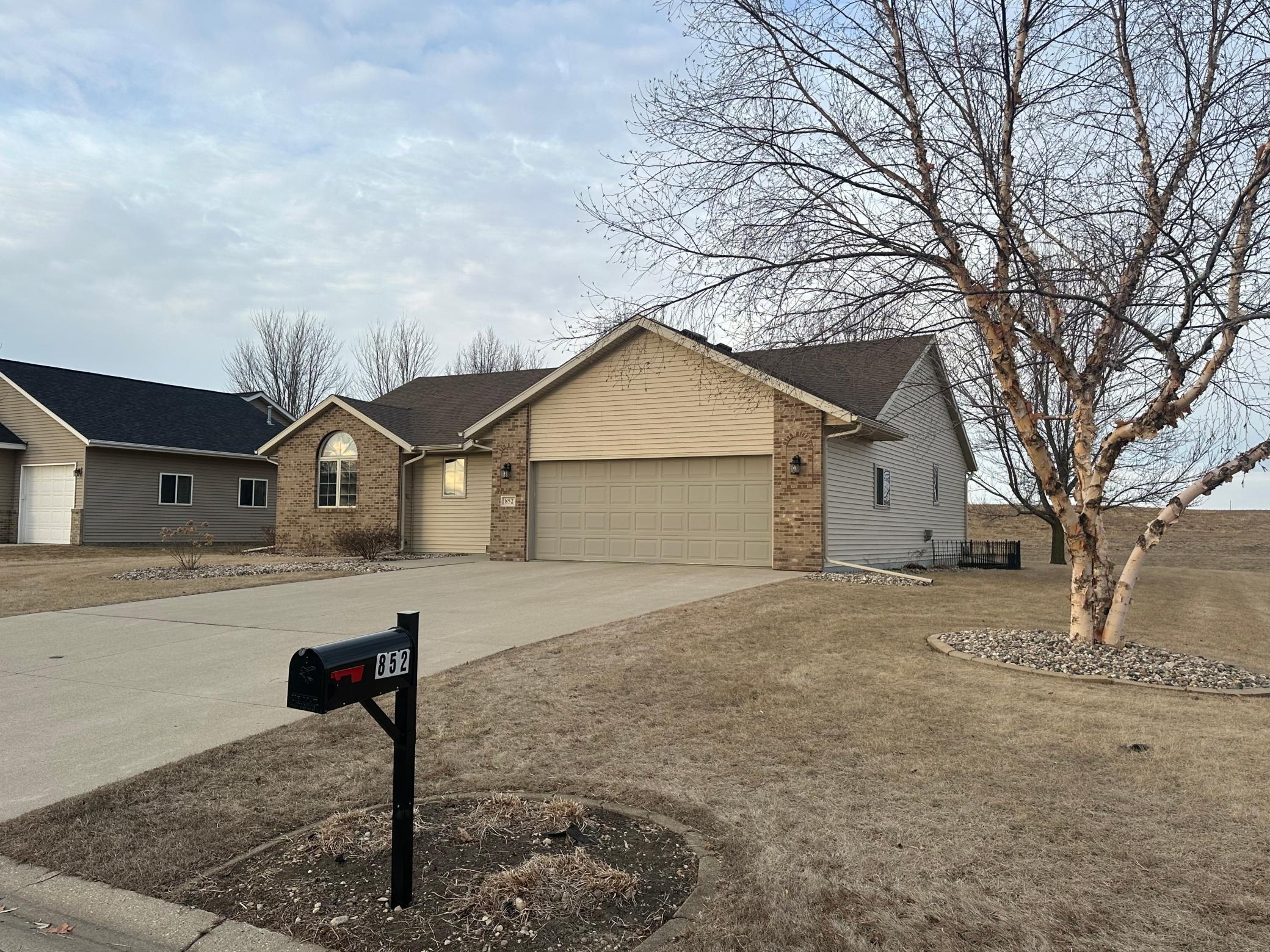 852 Sterling Avenue Property Photo 4