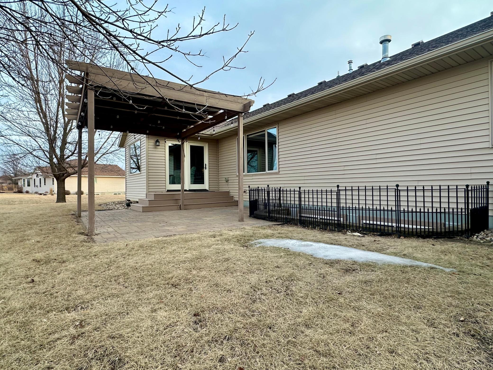 852 Sterling Avenue Property Photo 7