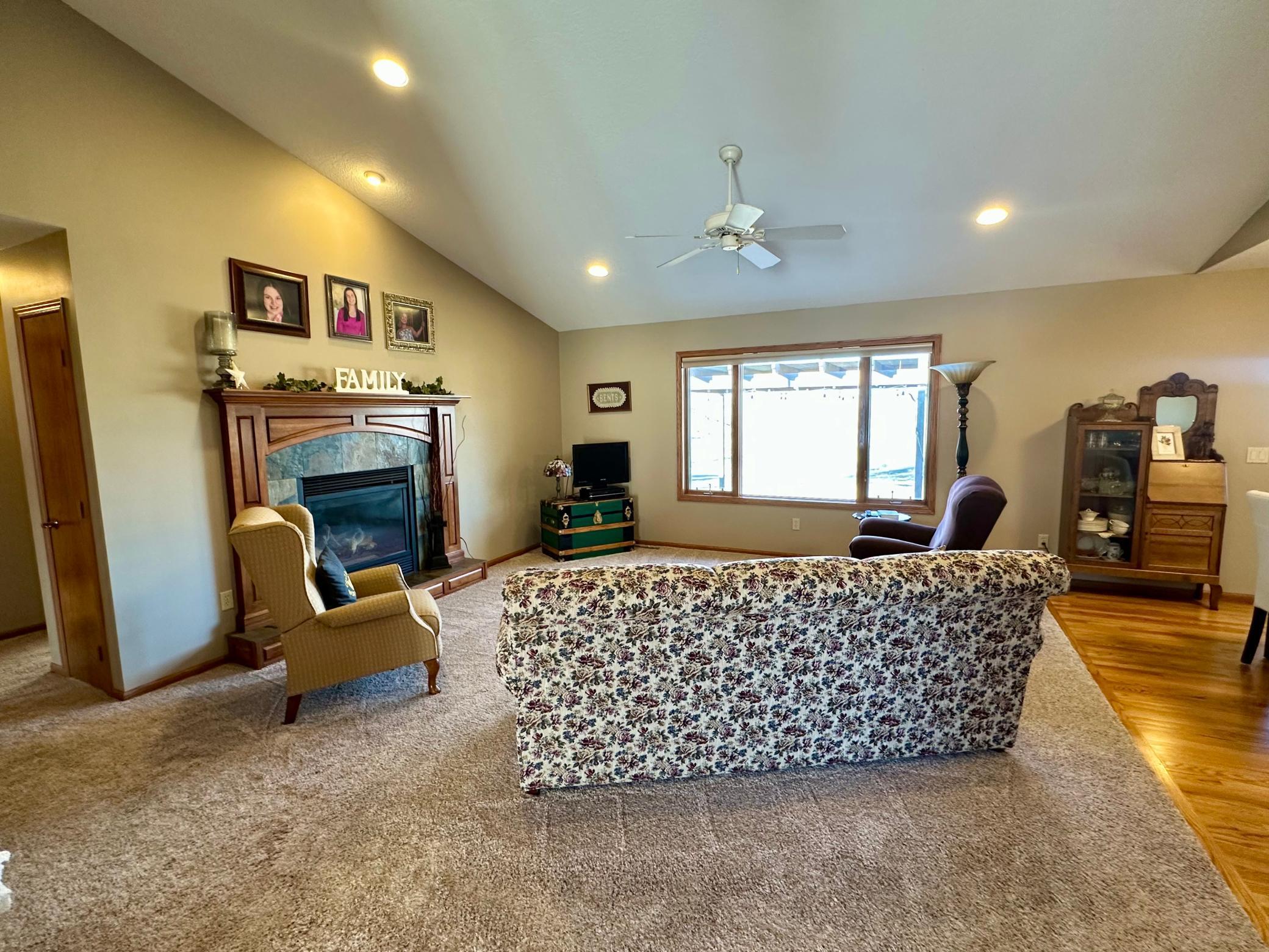 852 Sterling Avenue Property Photo 17