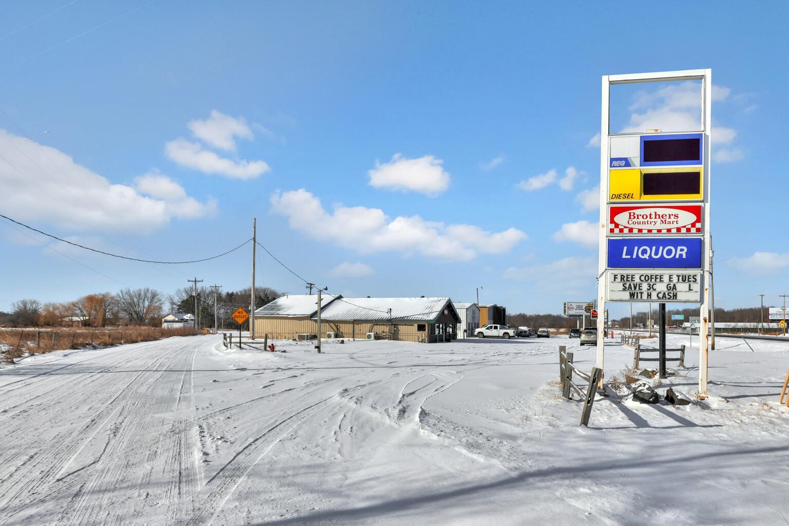 17375 Lake Boulevard Property Photo 11