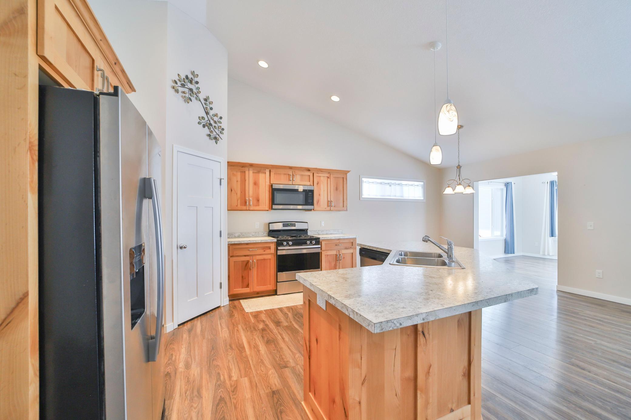 15123 Wild Avenue Property Photo 5