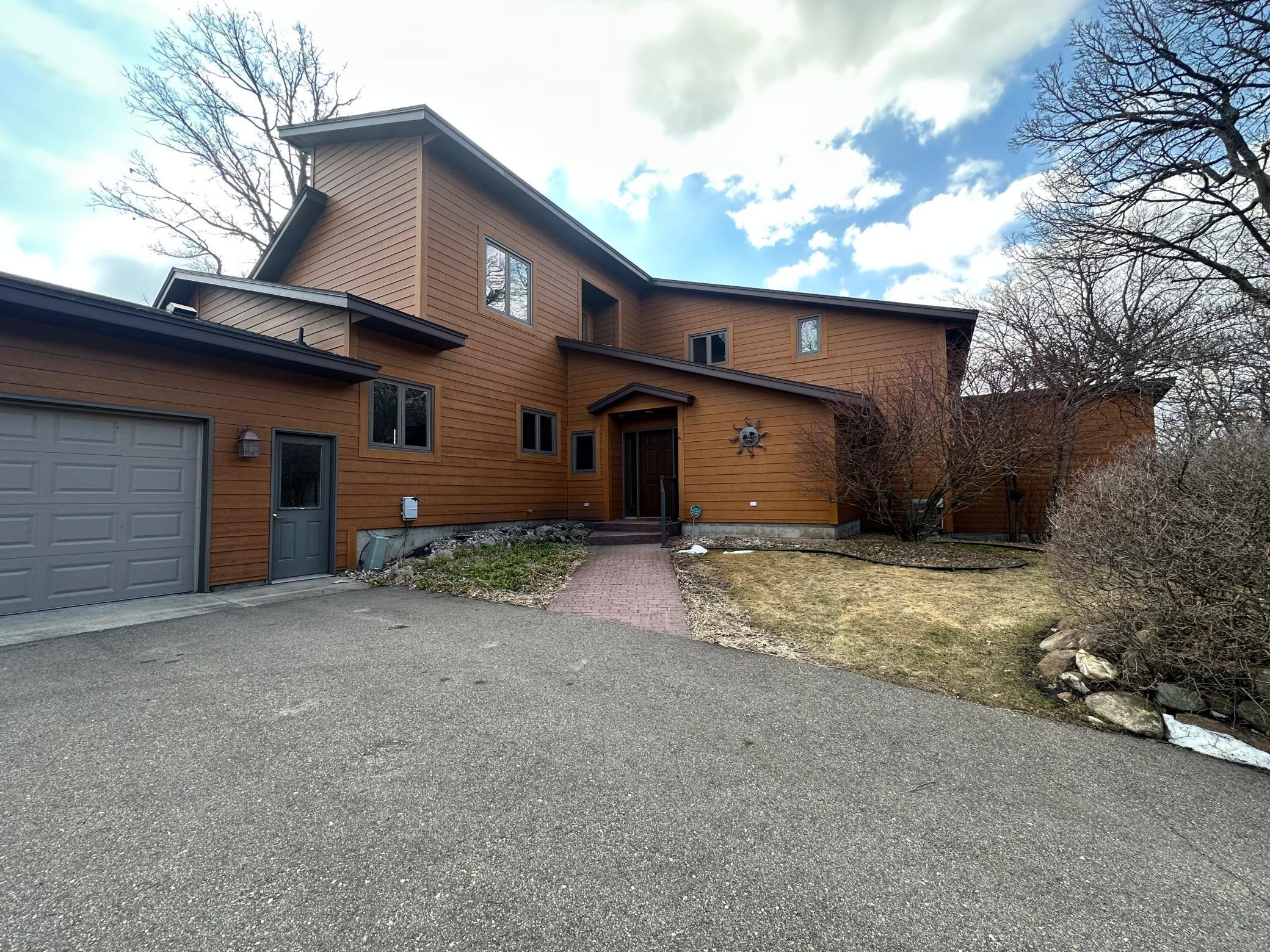 7641 Long Lake Road Property Photo 3