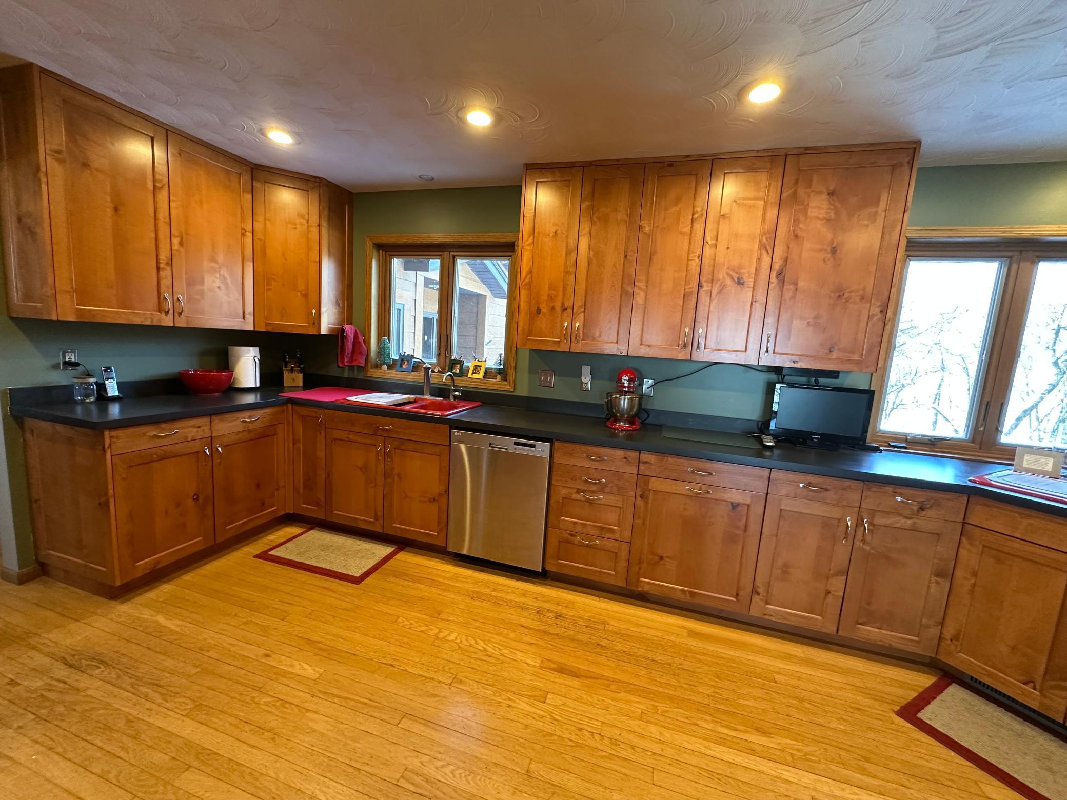 7641 Long Lake Road Property Photo 13