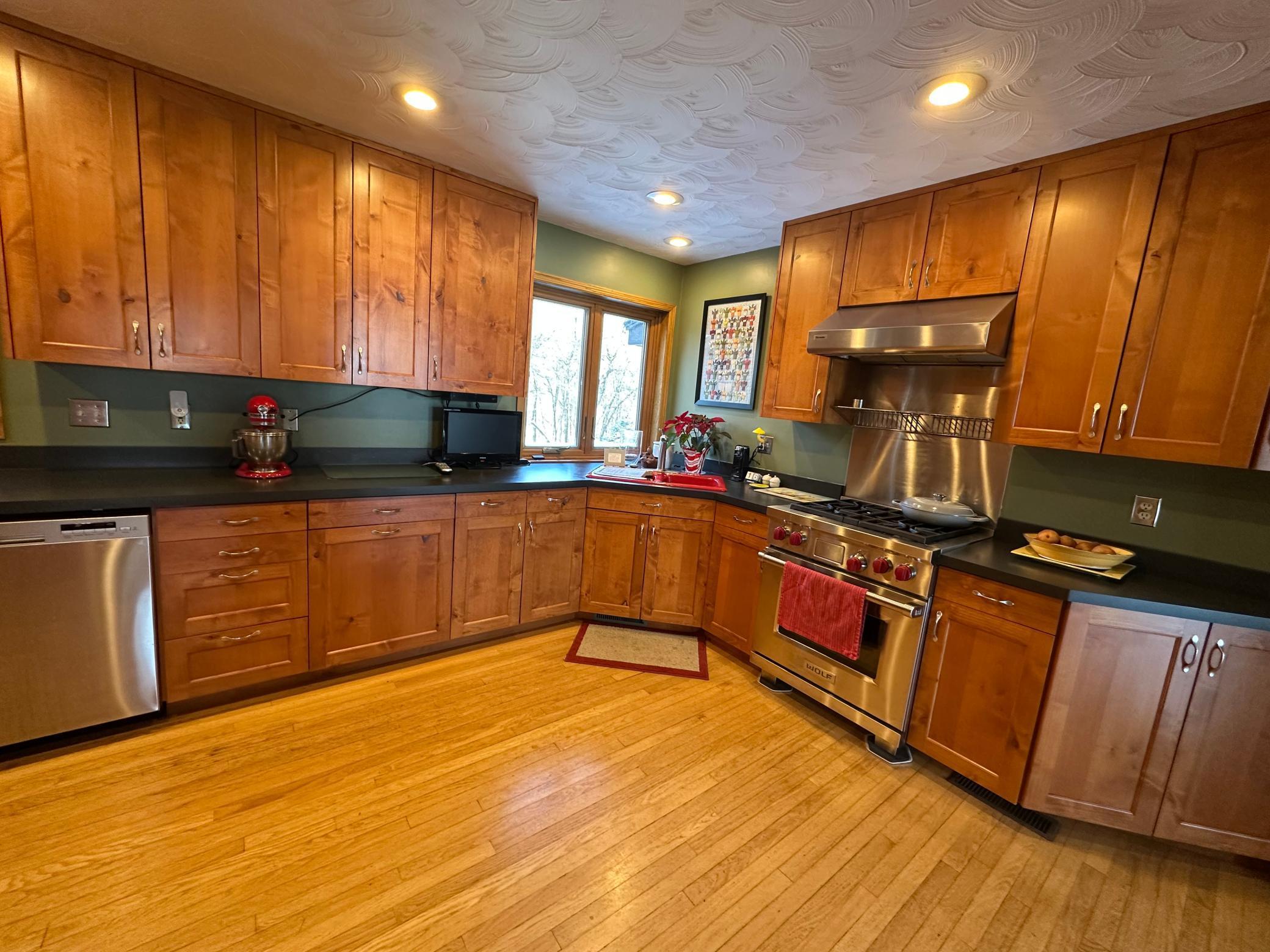 7641 Long Lake Road Property Photo 14