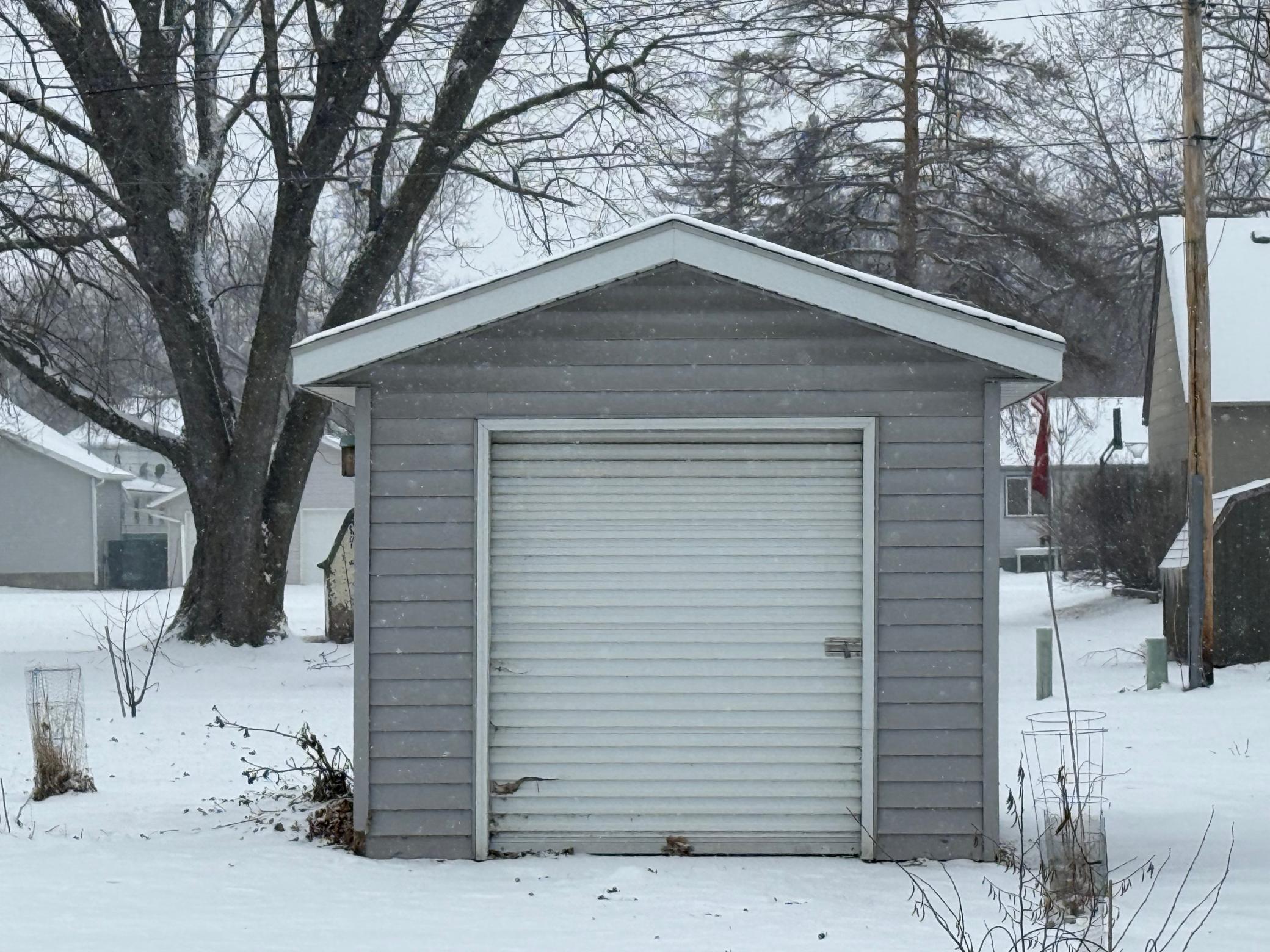 208 4th Street Property Photo 5
