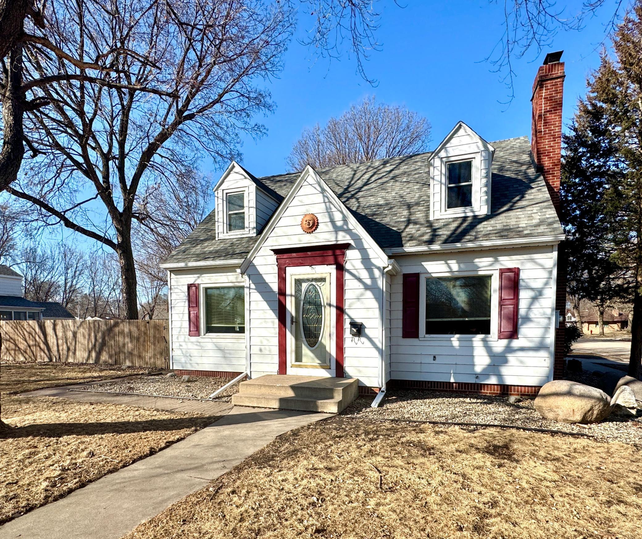 702 9th Street Property Photo 1