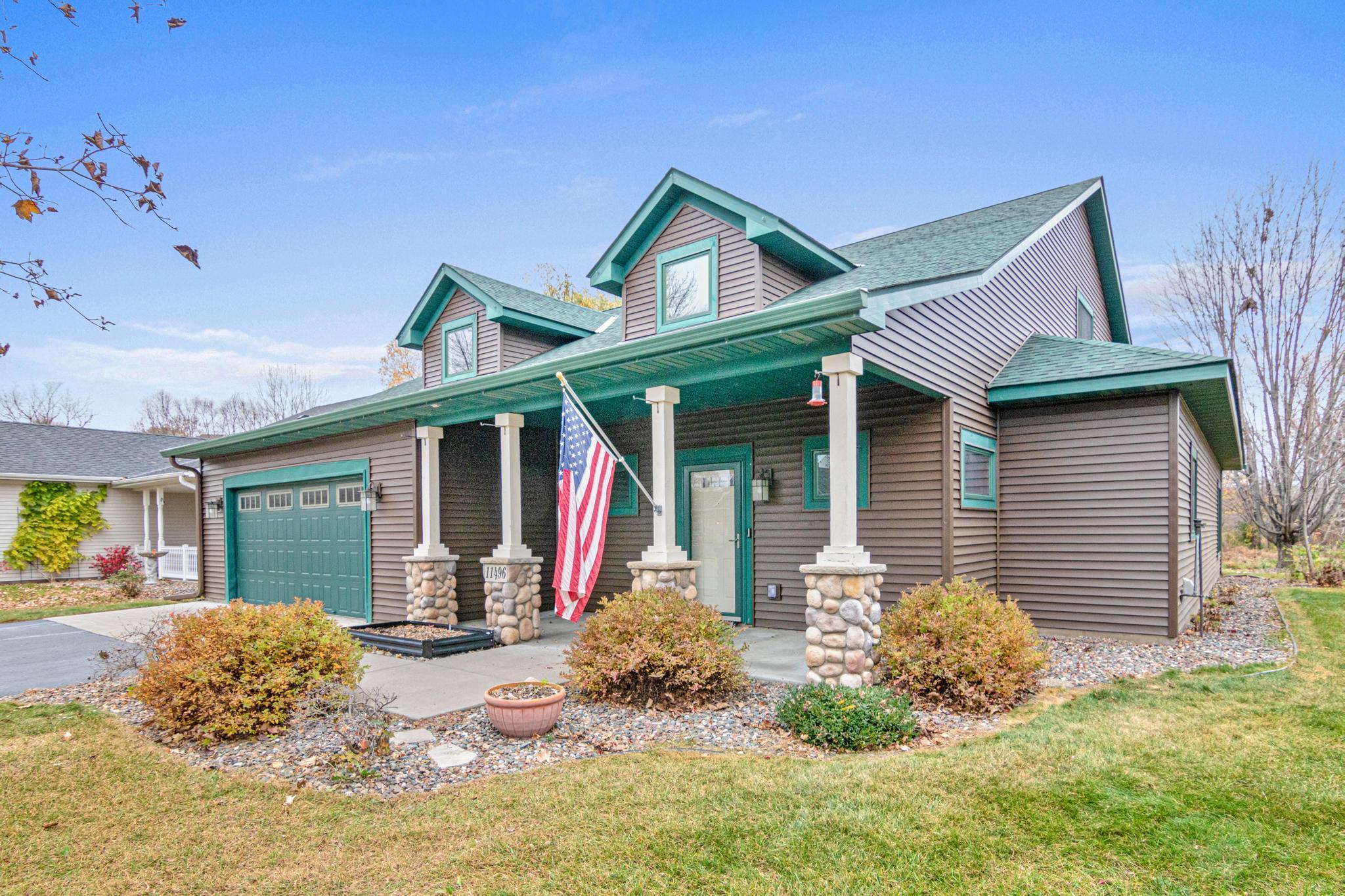 11496 22nd Circle Property Photo 4