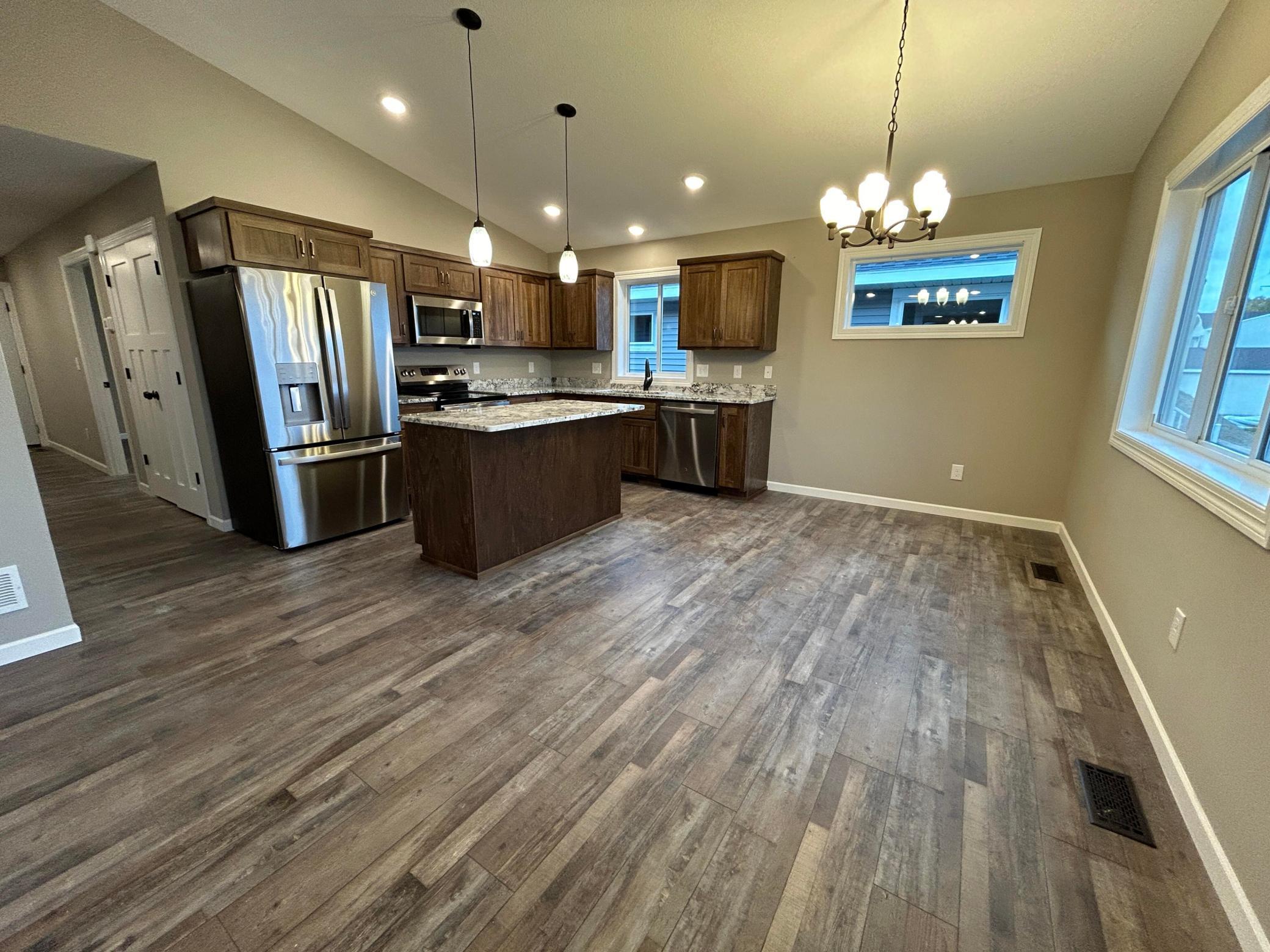 11252 Prairie Village Lane Property Photo 4