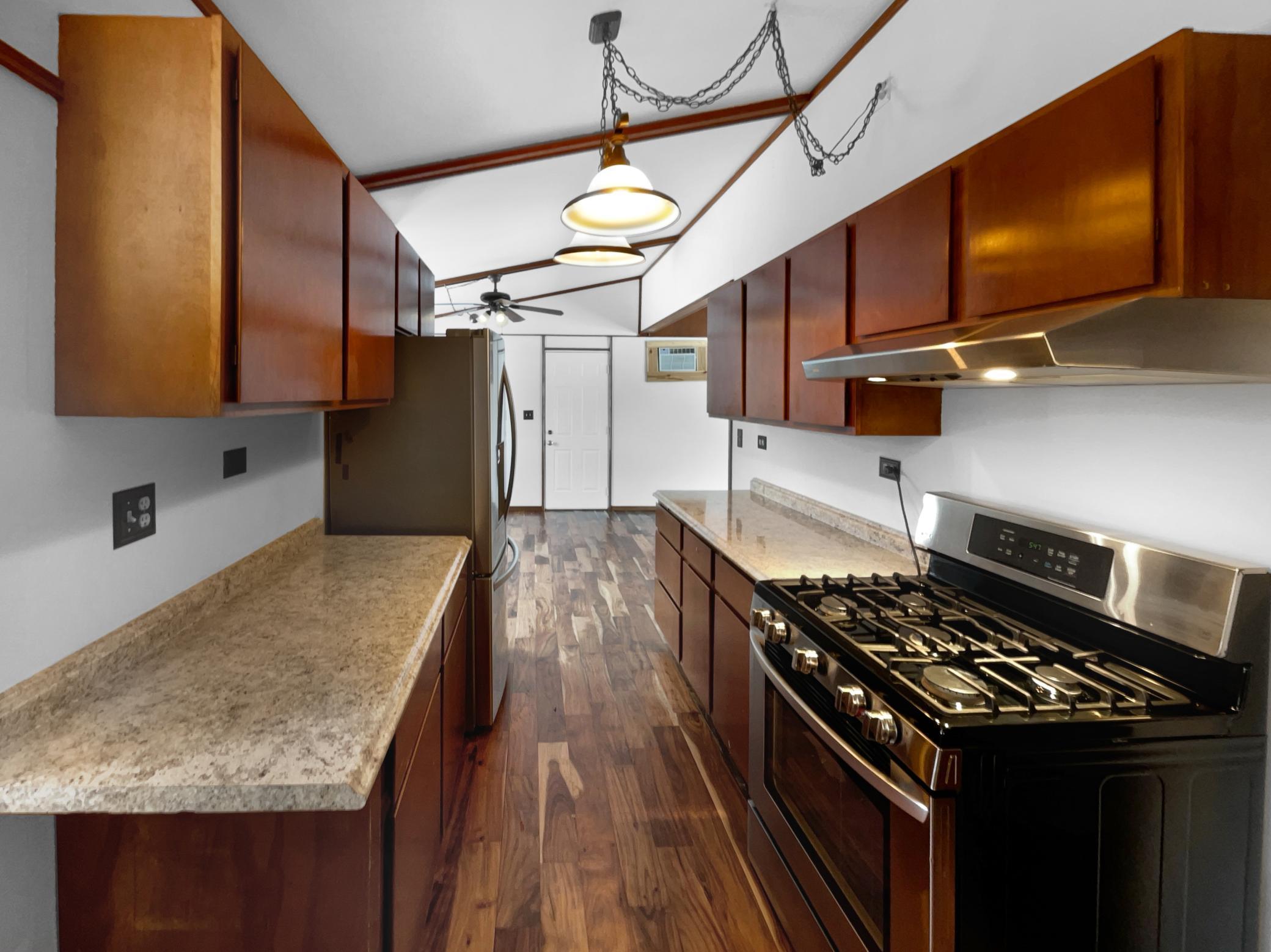 5530 Bryant Street Property Photo 11