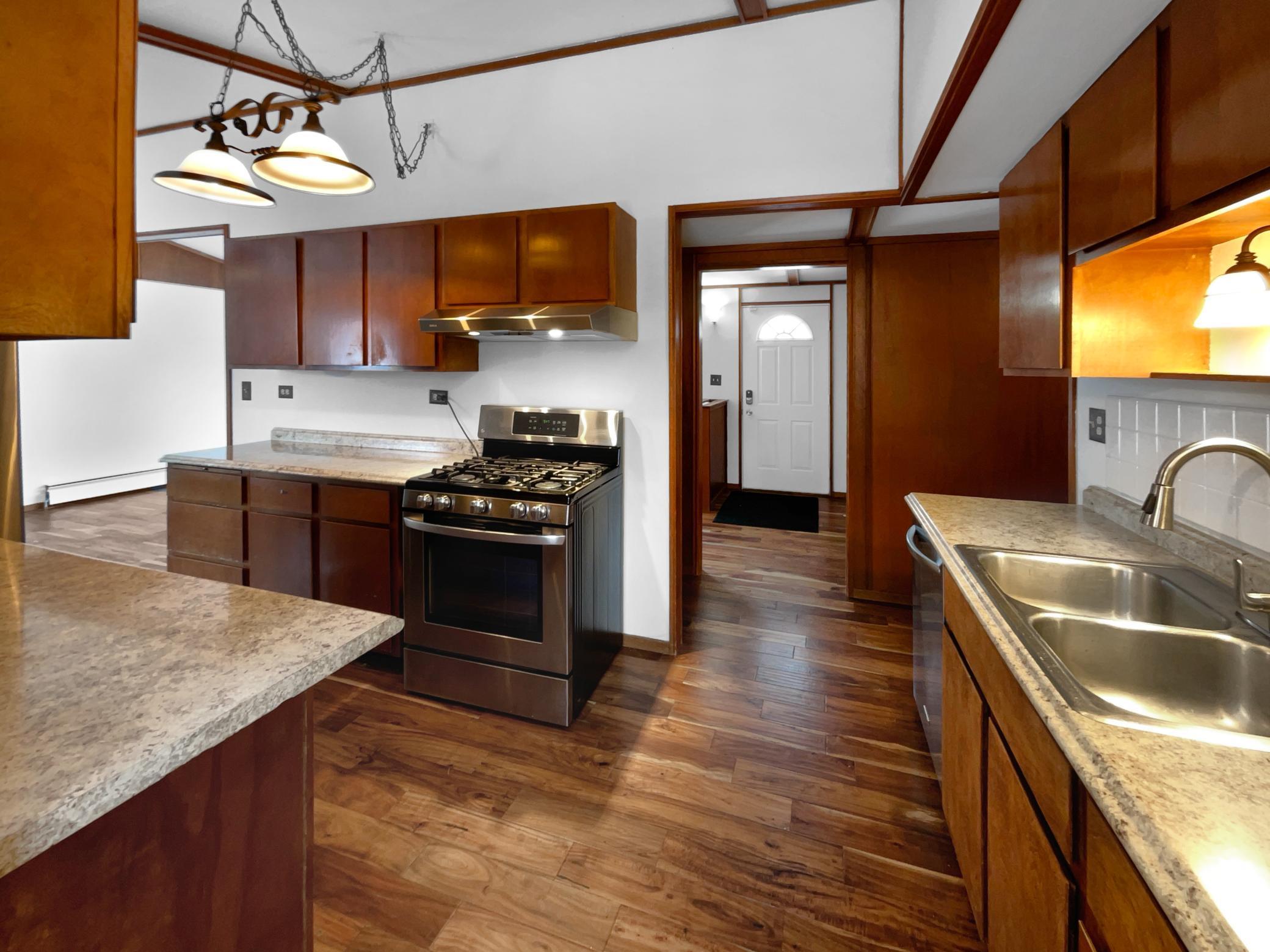 5530 Bryant Street Property Photo 12
