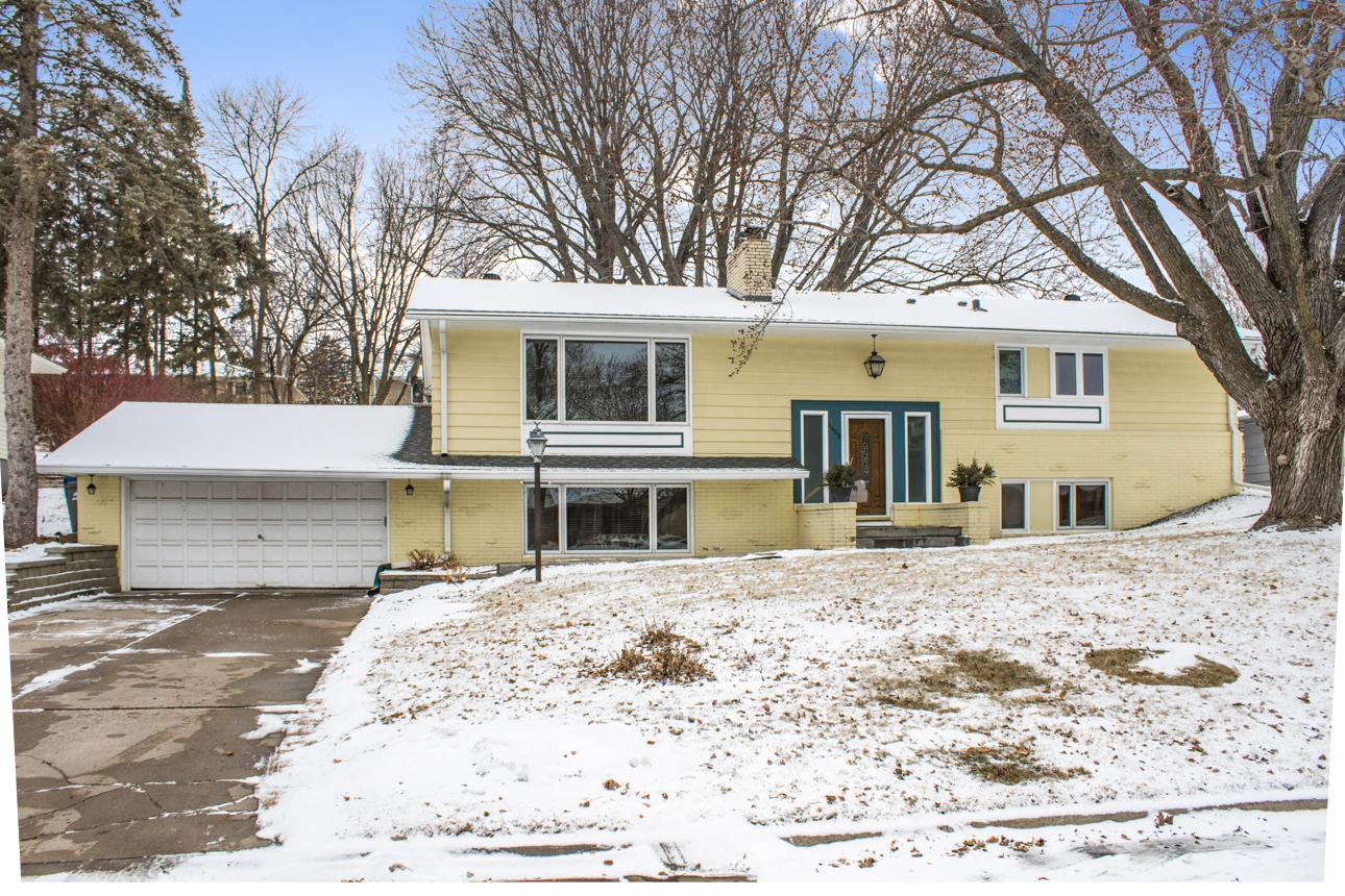 6608 Hillside Lane Property Photo 1