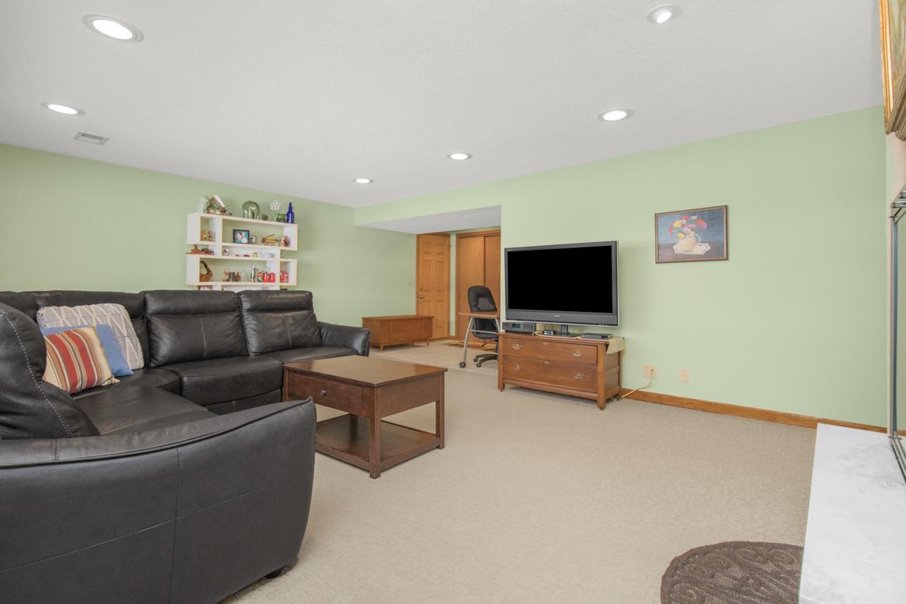 6608 Hillside Lane Property Photo 24