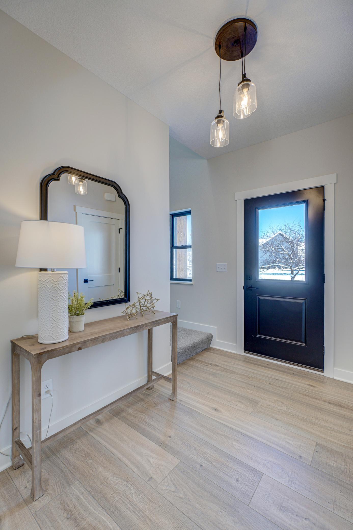 1205 Riverside Drive N Property Photo 11