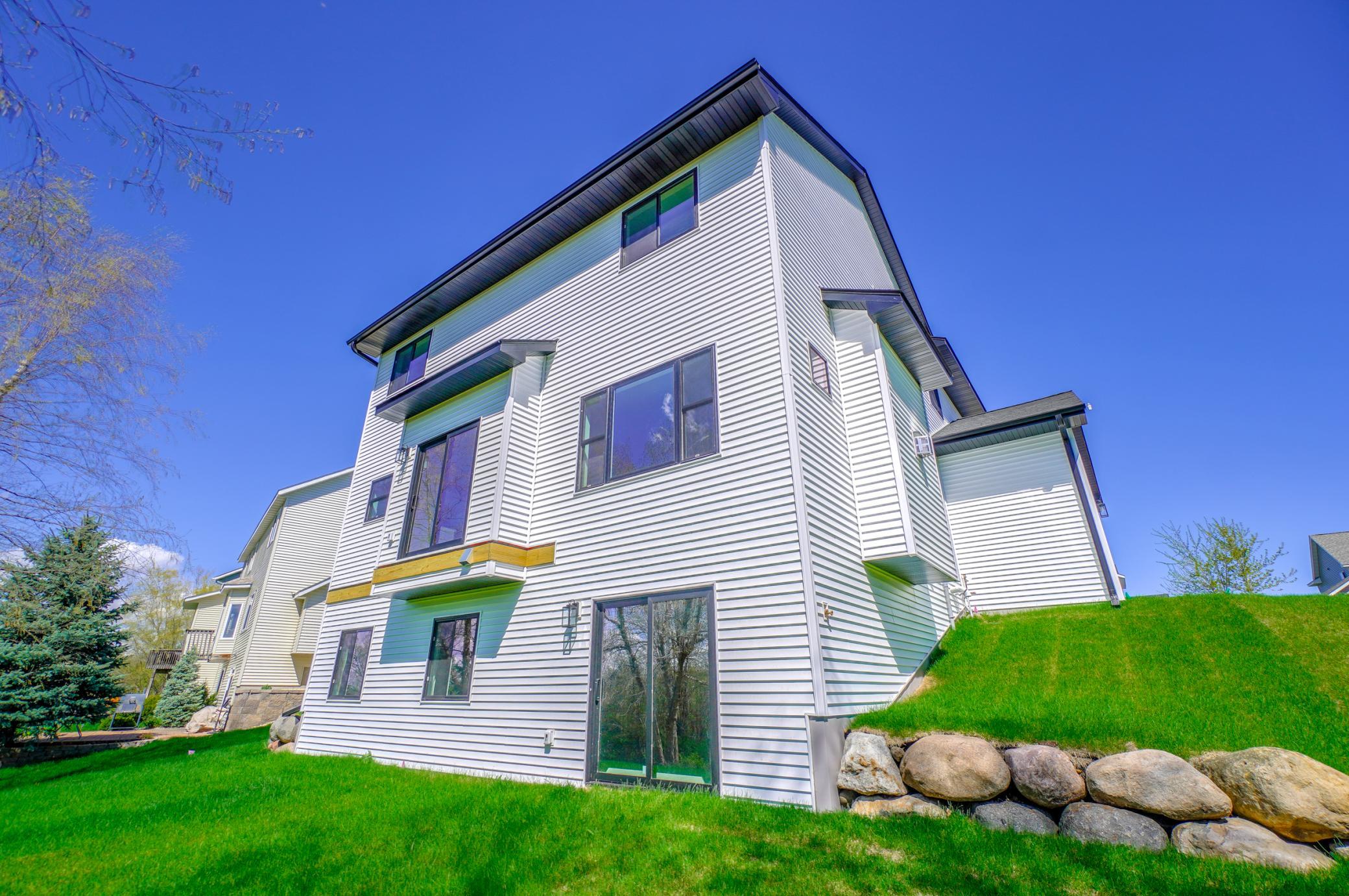 1205 Riverside Drive N Property Photo 22