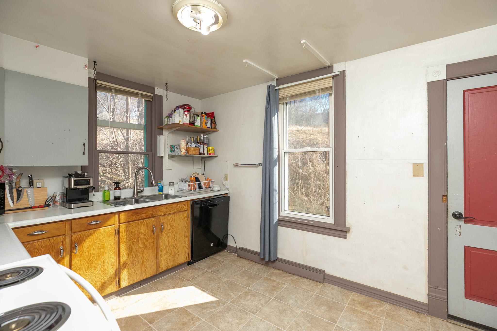 301 Elmwood Street Property Photo 11