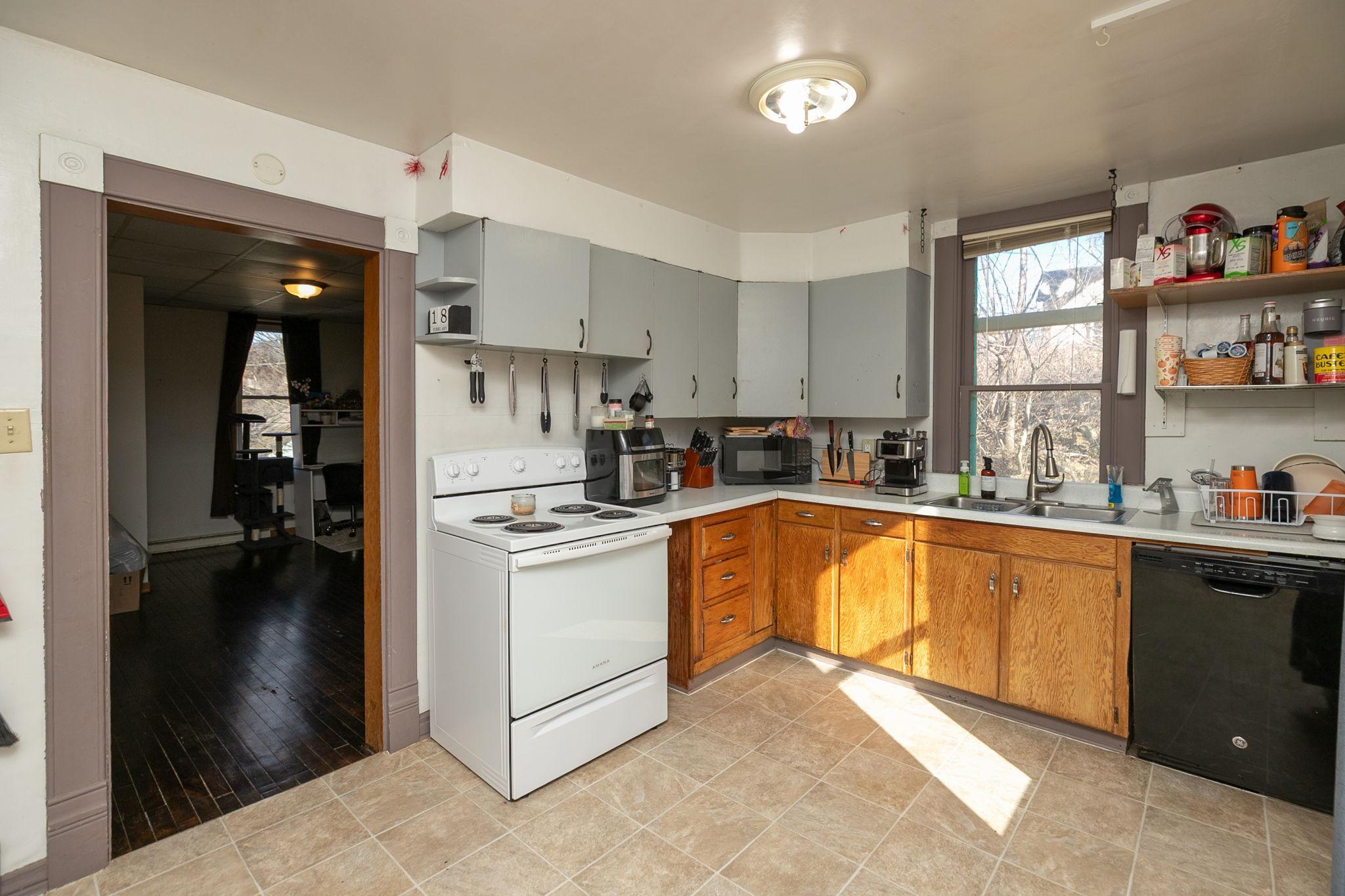301 Elmwood Street Property Photo 12