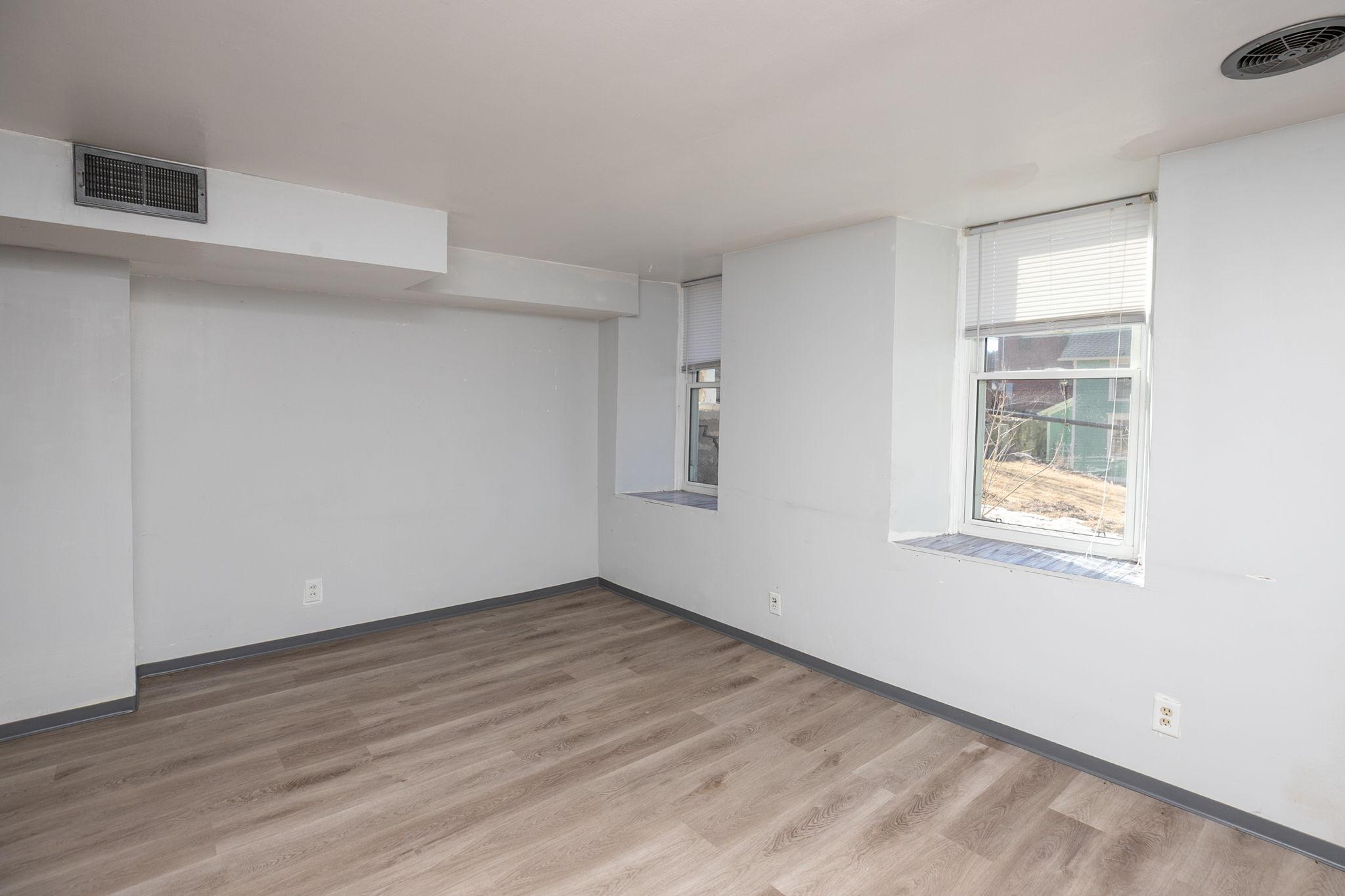 301 Elmwood Street Property Photo 28