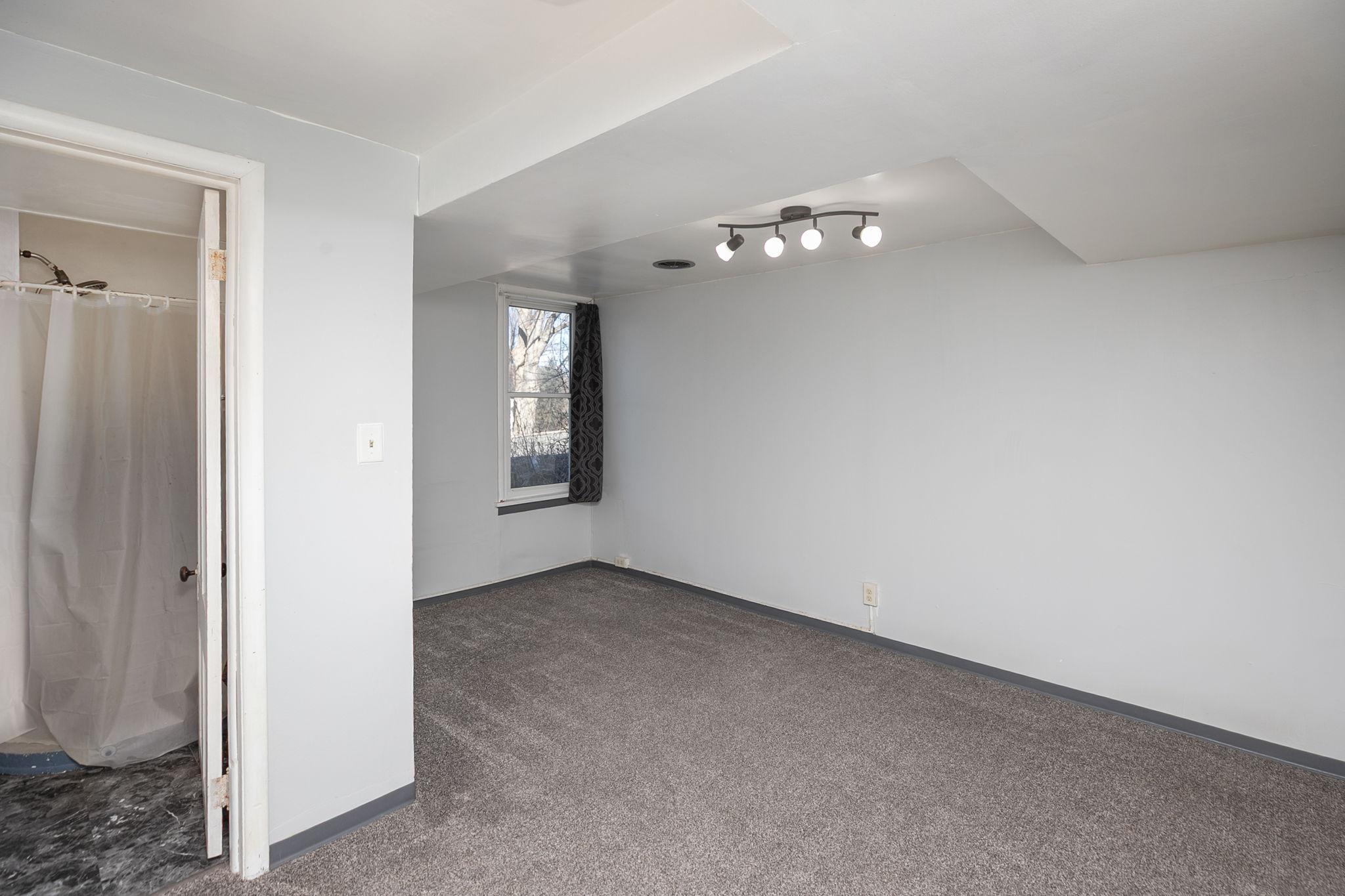 301 Elmwood Street Property Photo 33