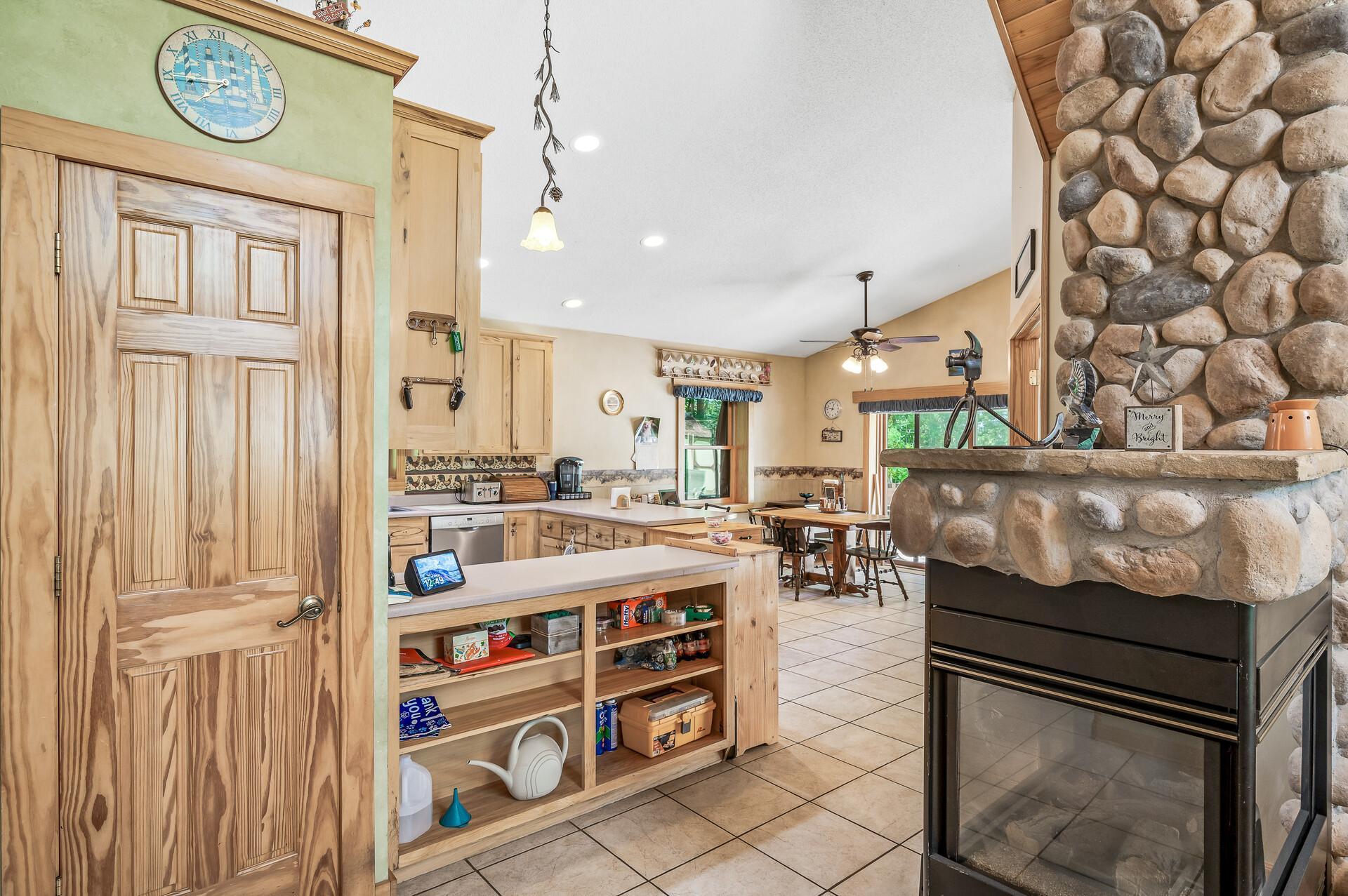 95 12th Street Property Photo 13