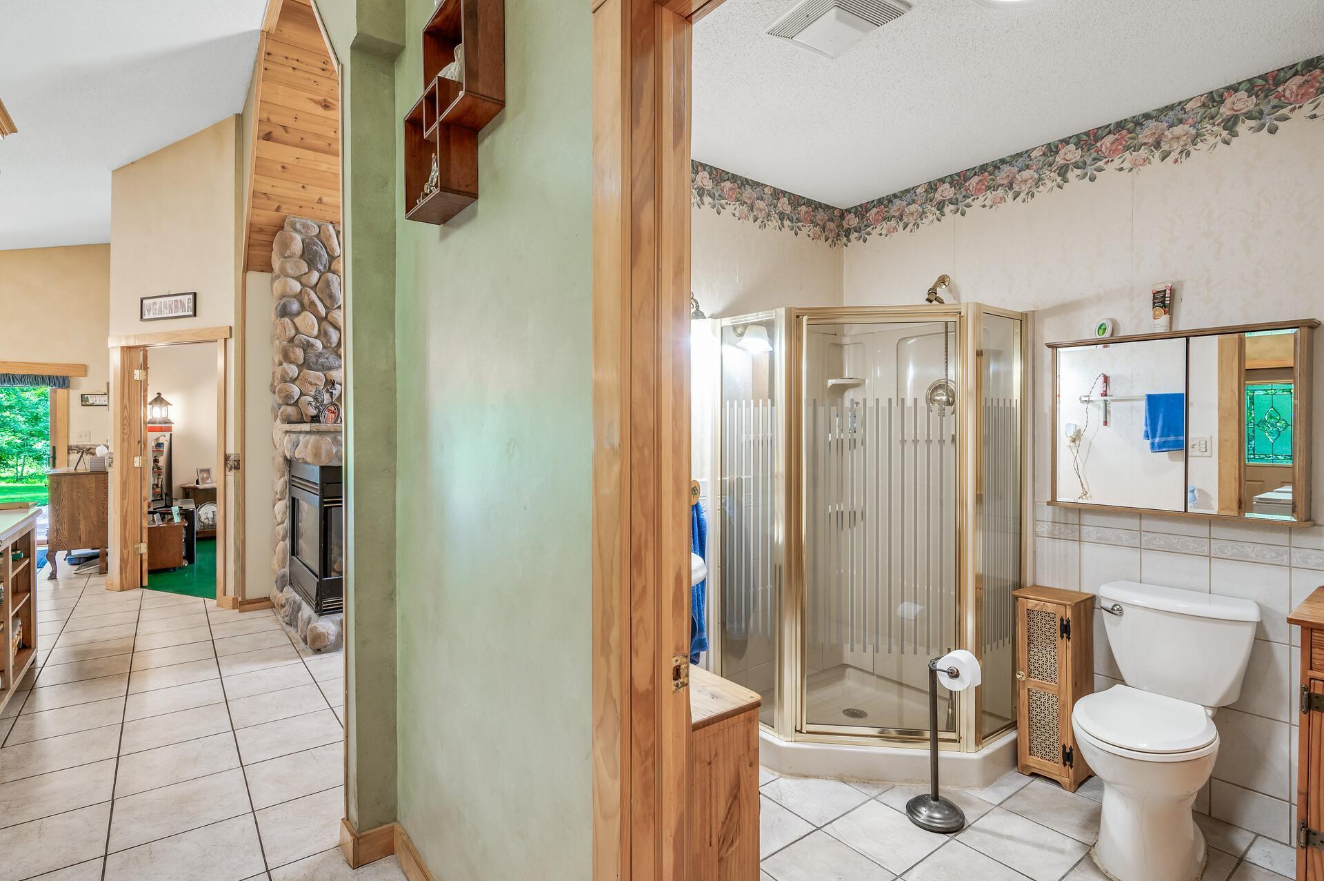 95 12th Street Property Photo 24