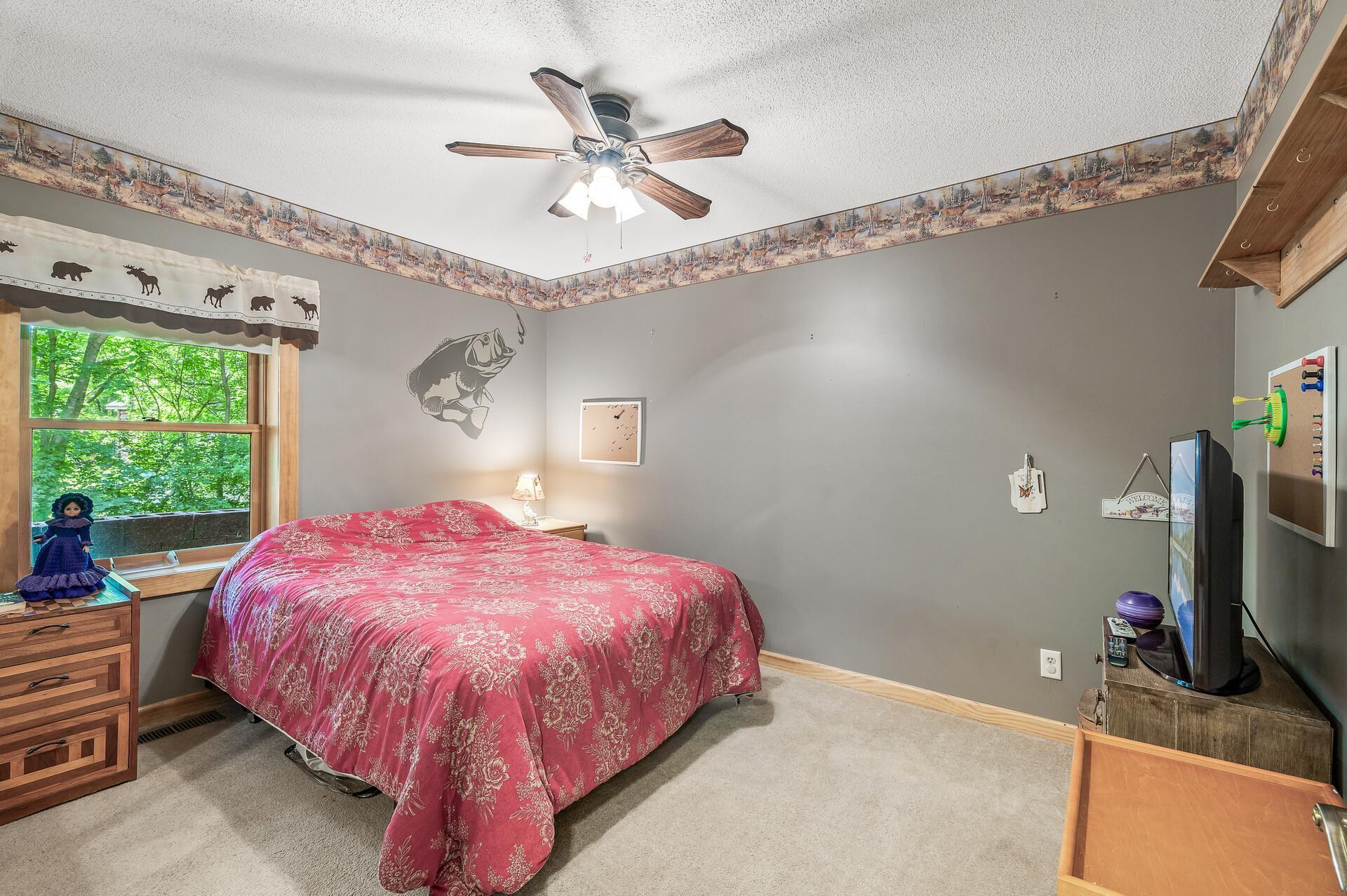 95 12th Street Property Photo 27