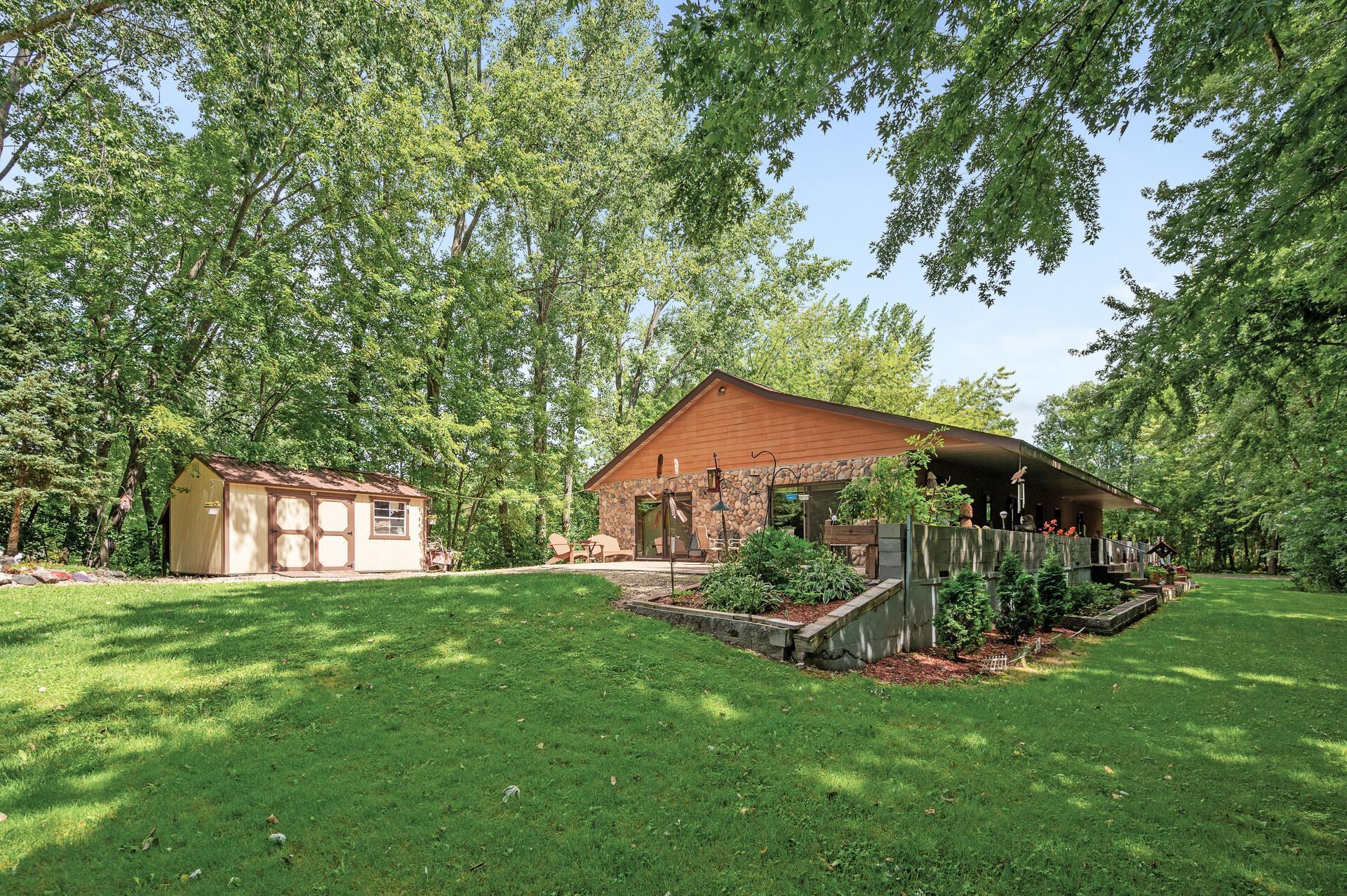 95 12th Street Property Photo 32
