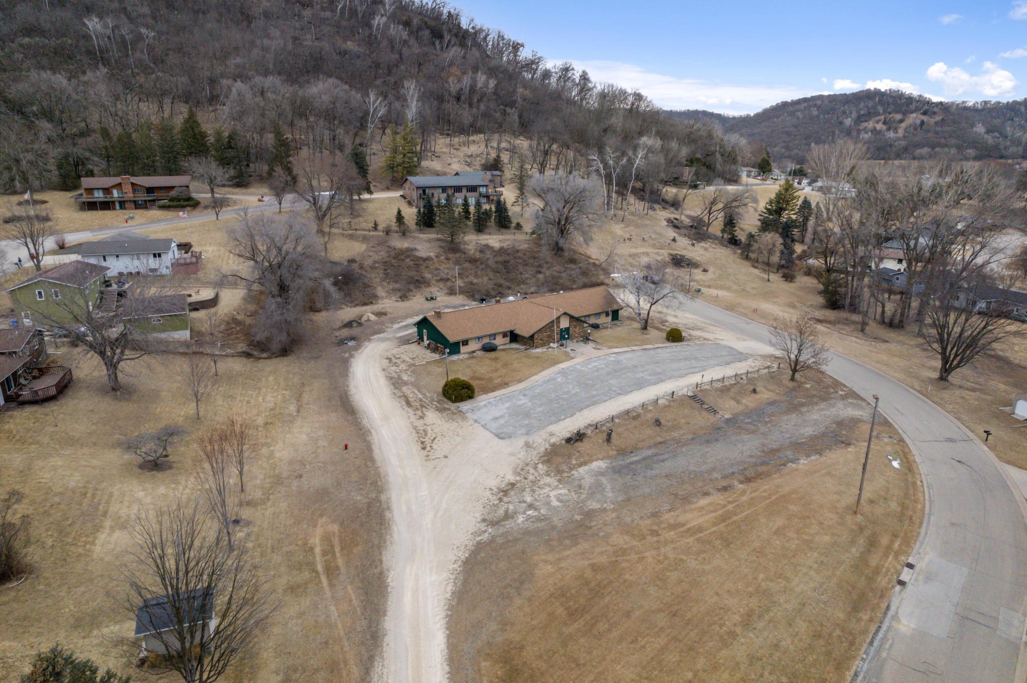401 Rolling View Drive Property Photo 2