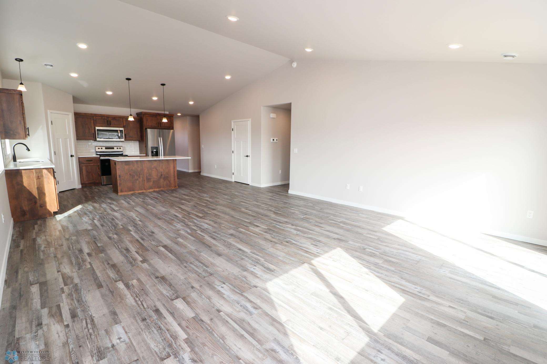 1394 Prairie Lane Property Photo 8