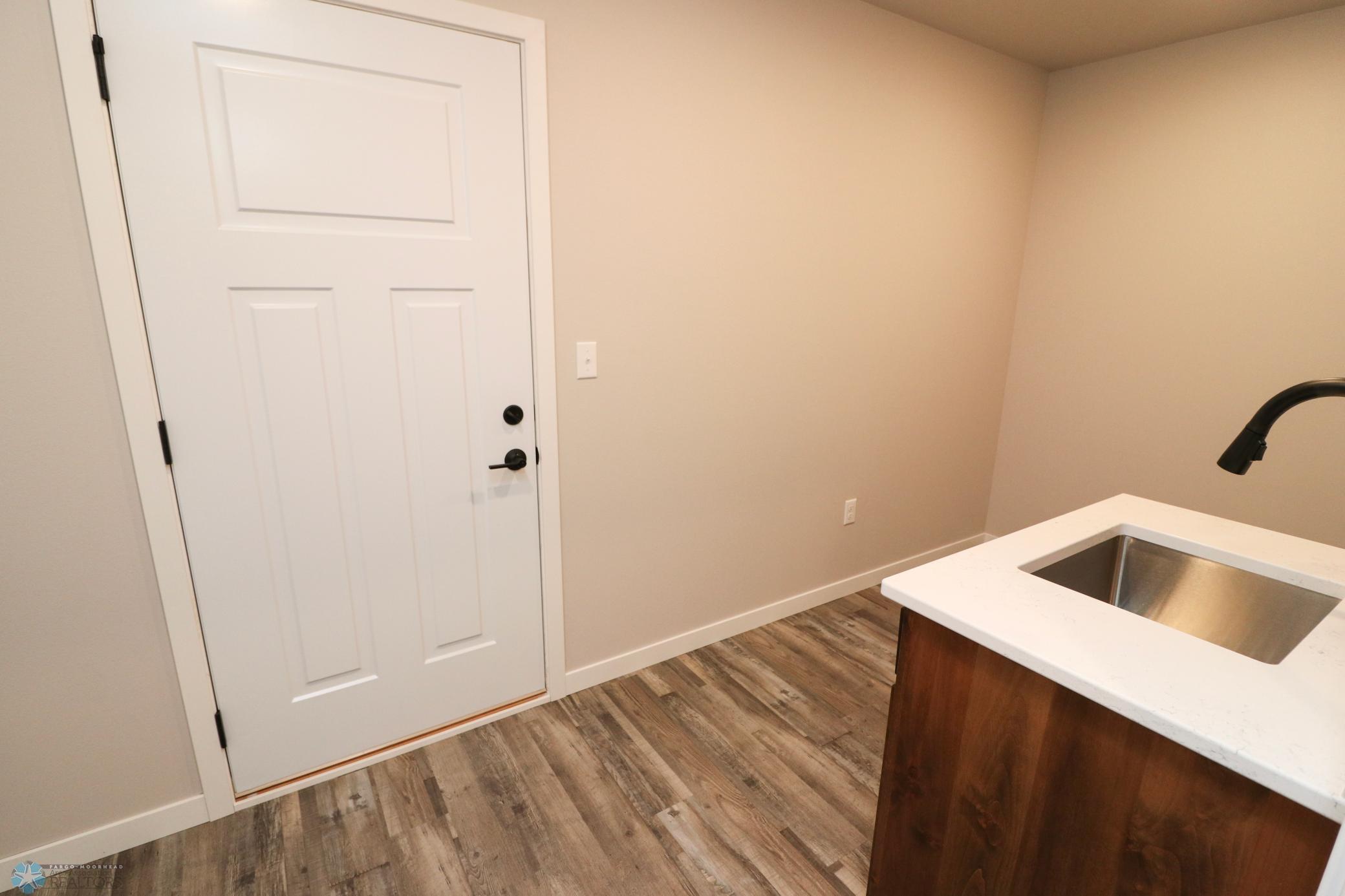 1394 Prairie Lane Property Photo 13