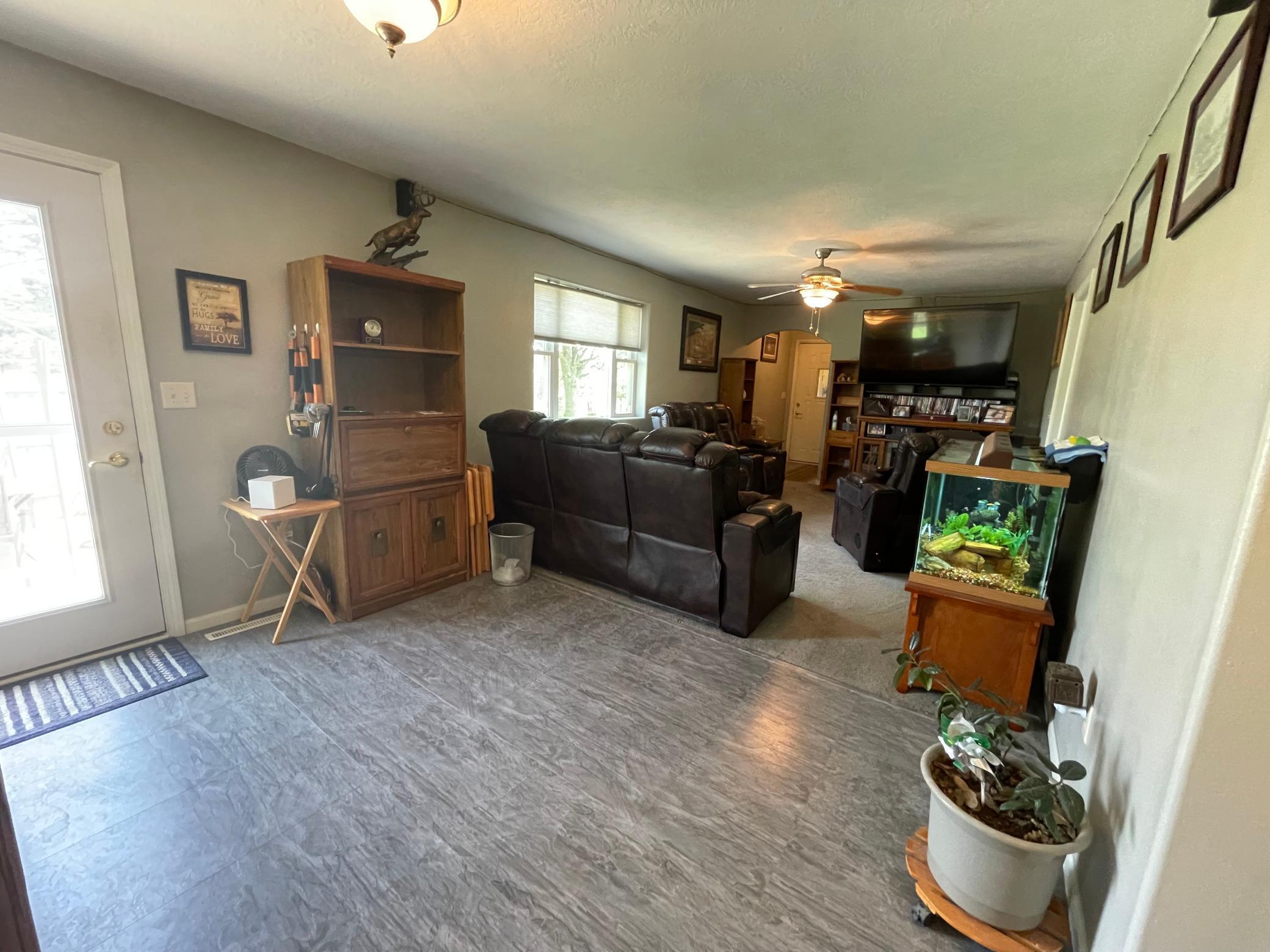 24487 Oliver Avenue Property Photo 7