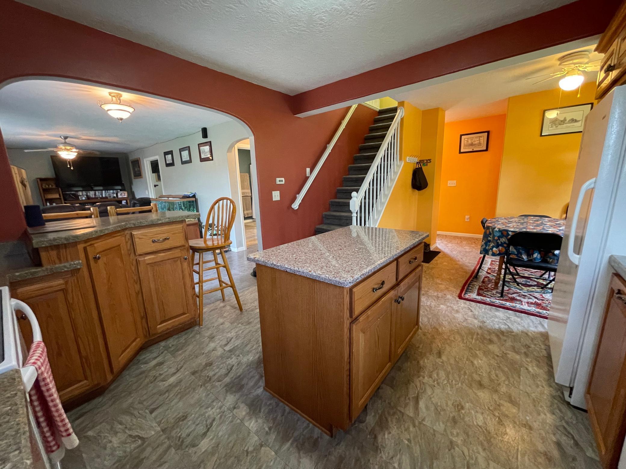 24487 Oliver Avenue Property Photo 8