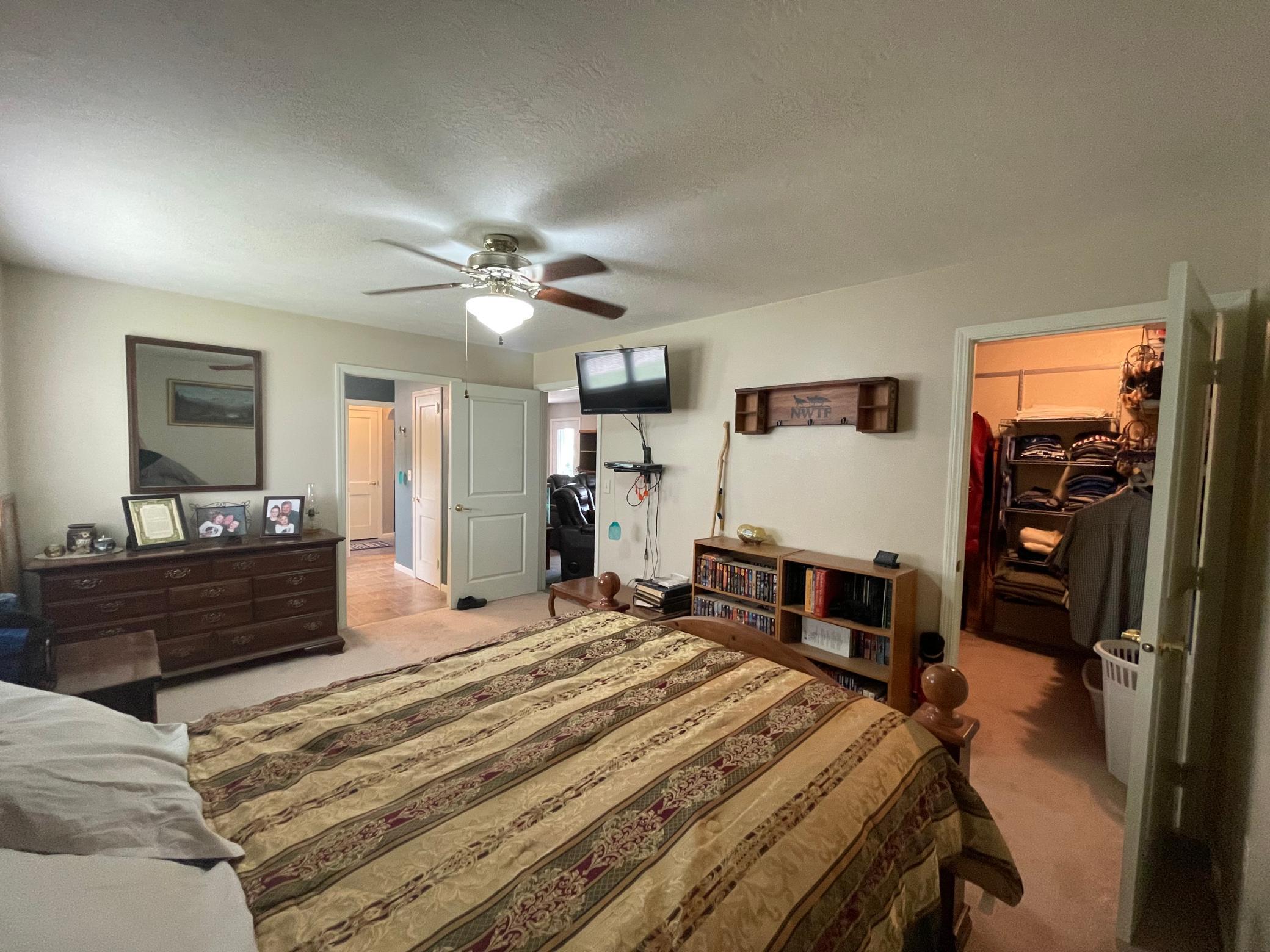 24487 Oliver Avenue Property Photo 16