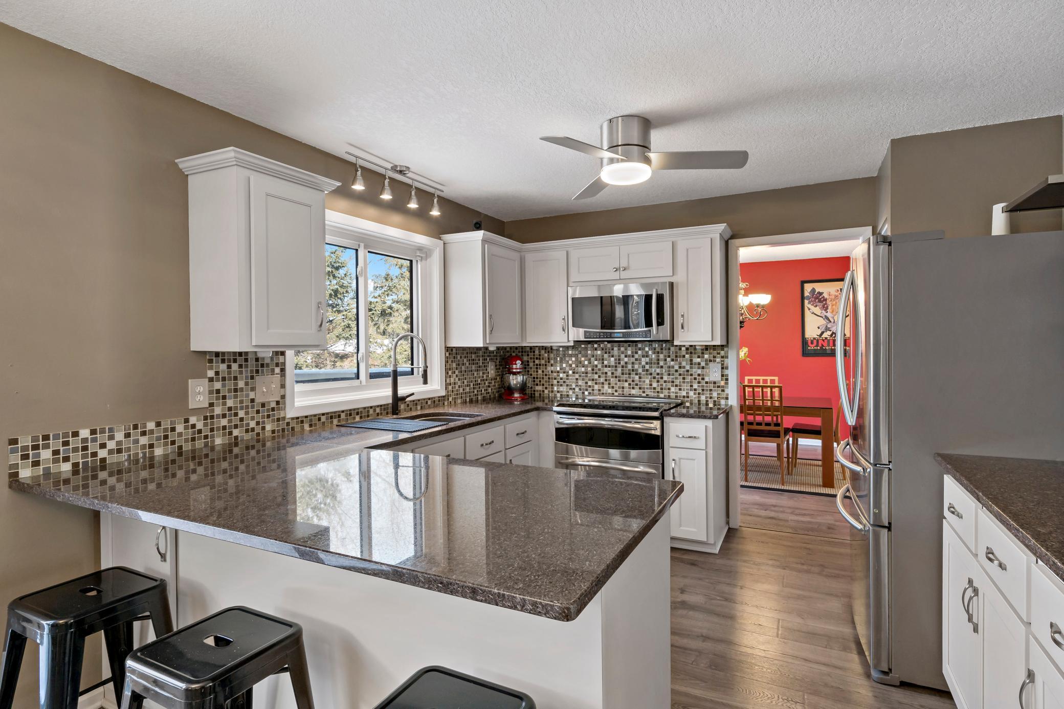 7144 Sherwood Road Property Photo 4