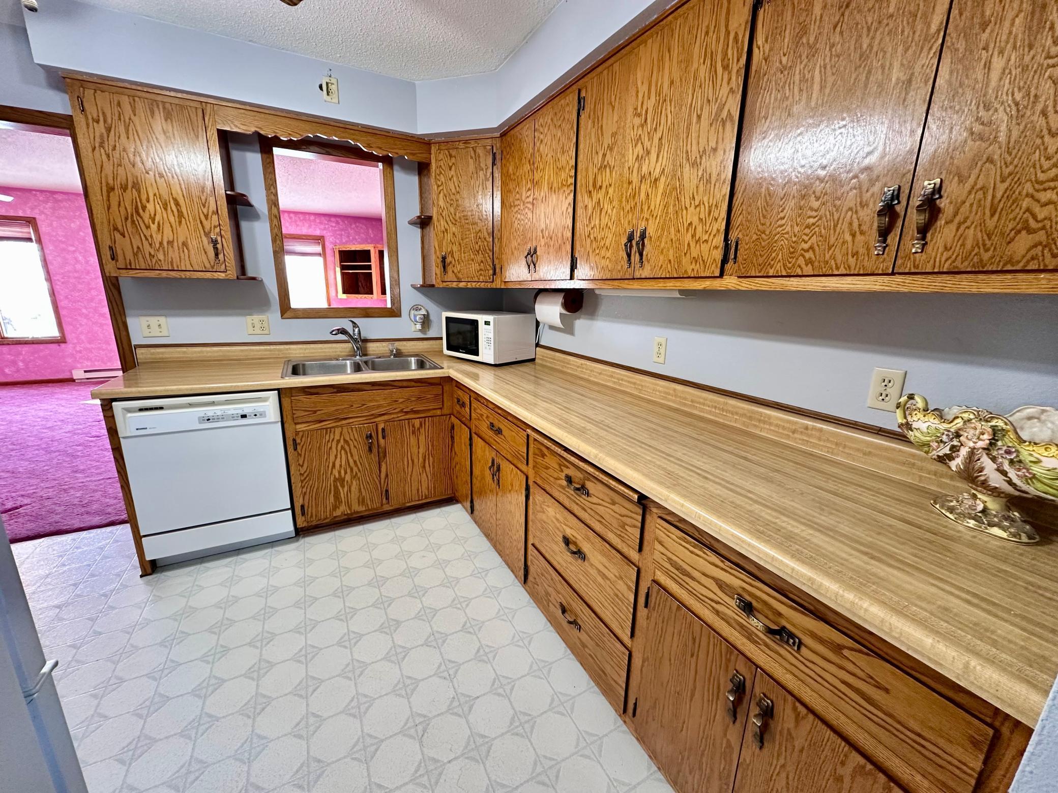 205 W High Street Property Photo 8