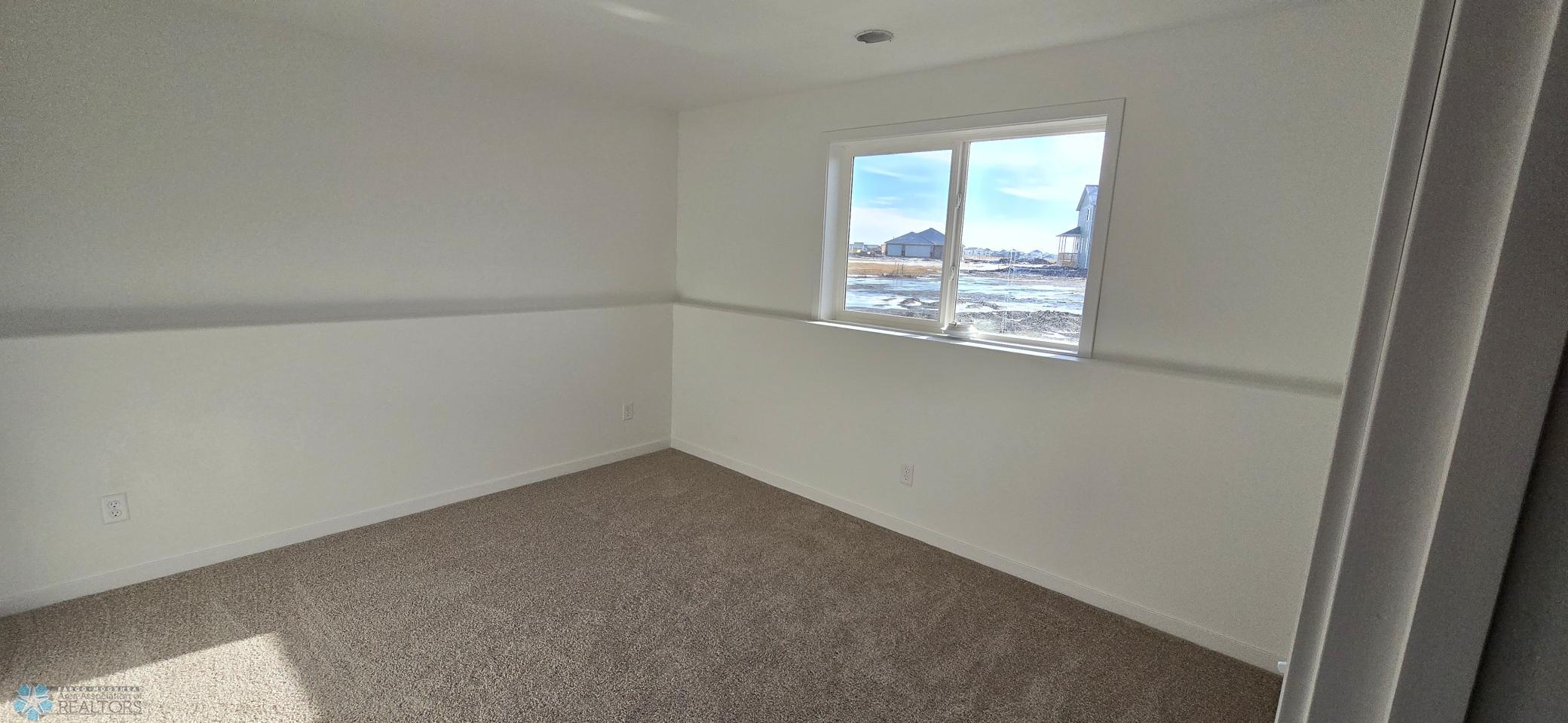 6638 Belding Drive Property Photo 7