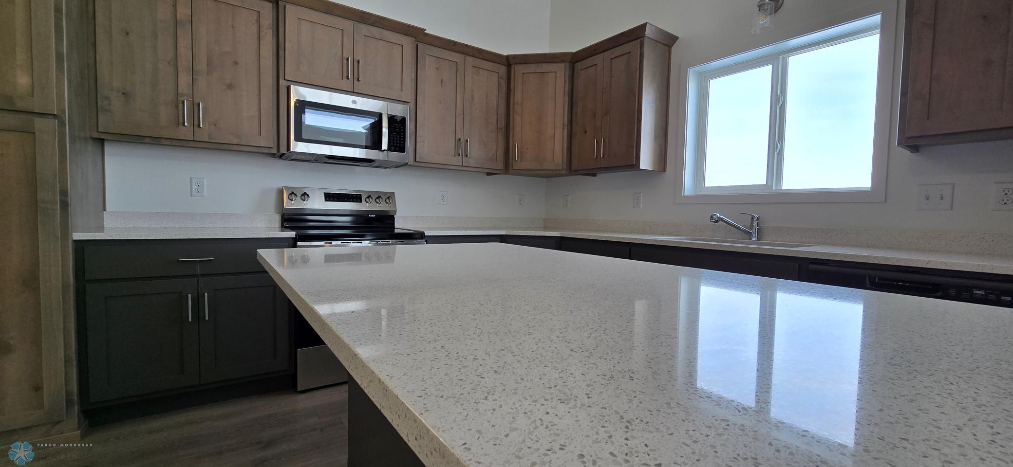 6638 Belding Drive Property Photo 12